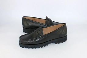 'Allegra' Black Leather Penny Loafer on a Wedge Loafers Groen