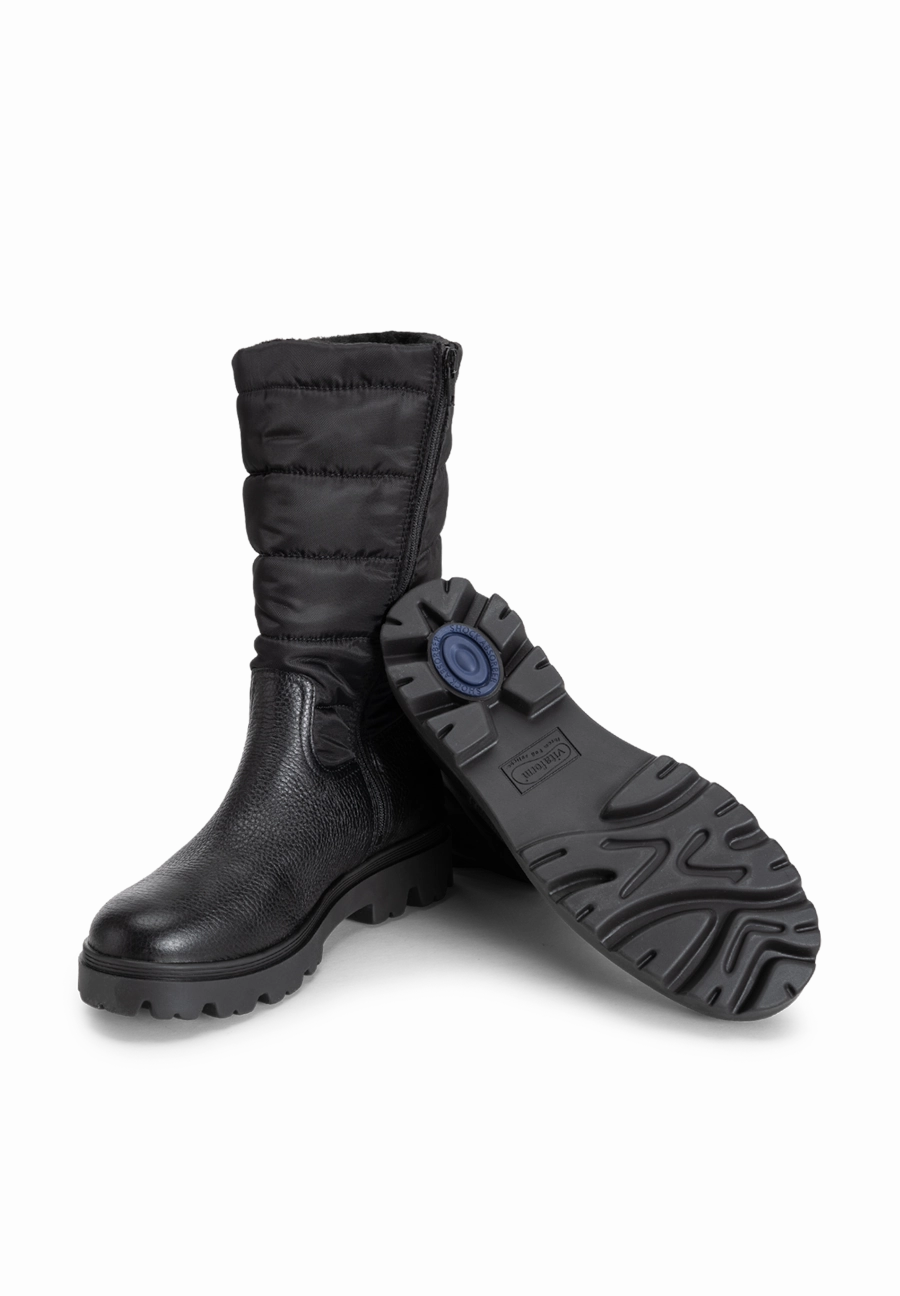 abenteuerlustiger Stiefel Hirschleder Stiefel Mit Kleid