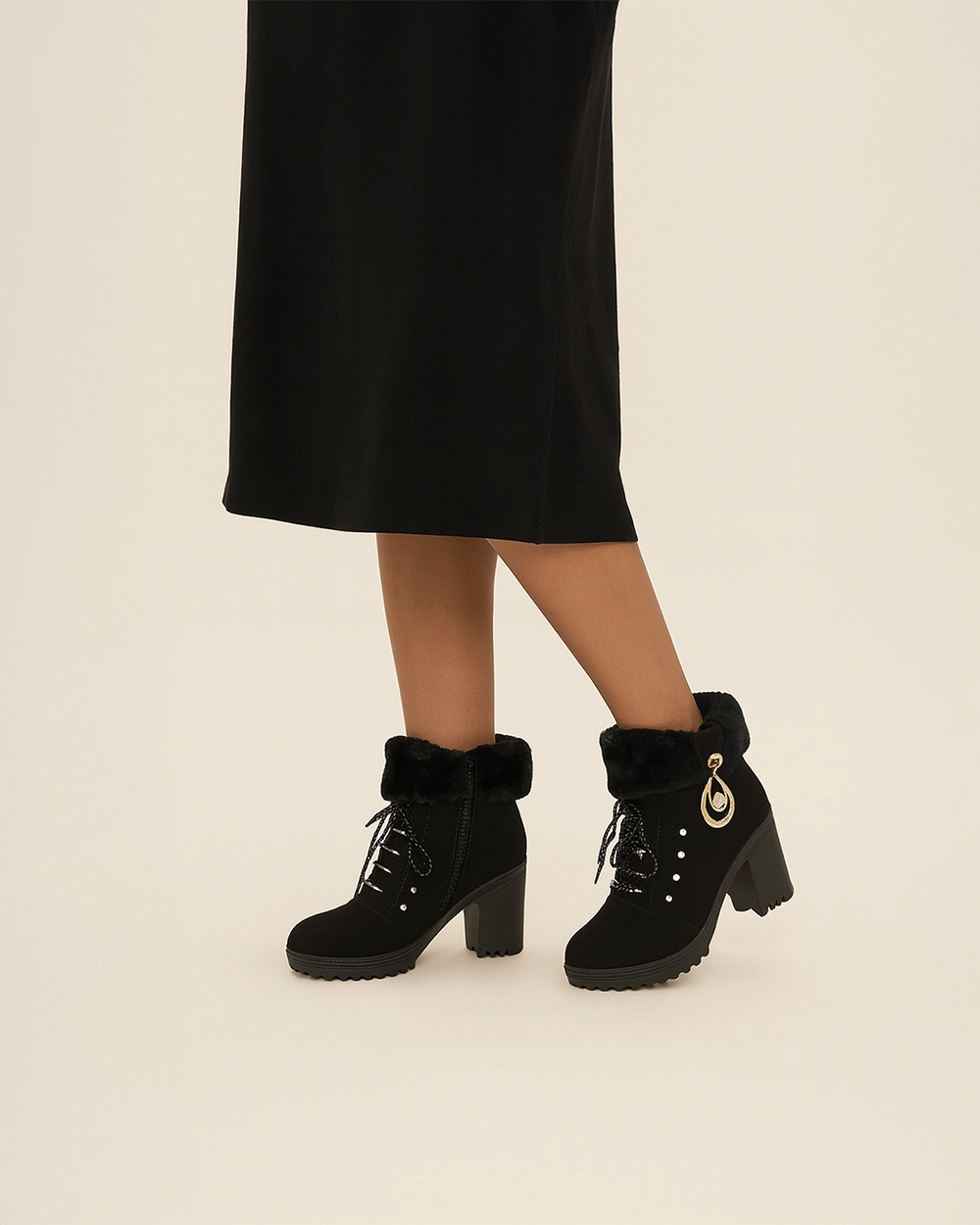 Ankle Boots Velourleder Absatz Stiefeletten mit Zierschnalle und Strassdetails
