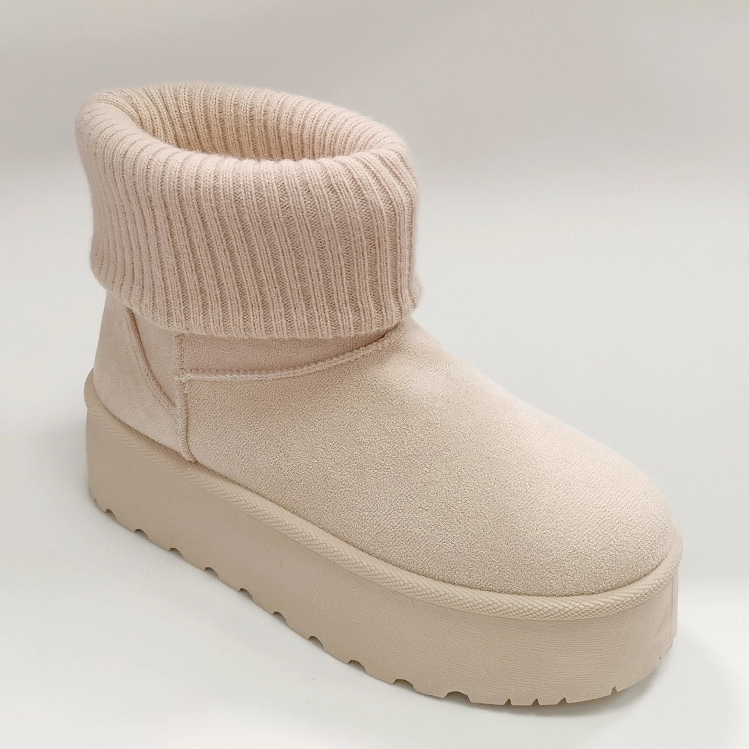 Plateau Stiefeletten Mary Ankle Boots On Feet