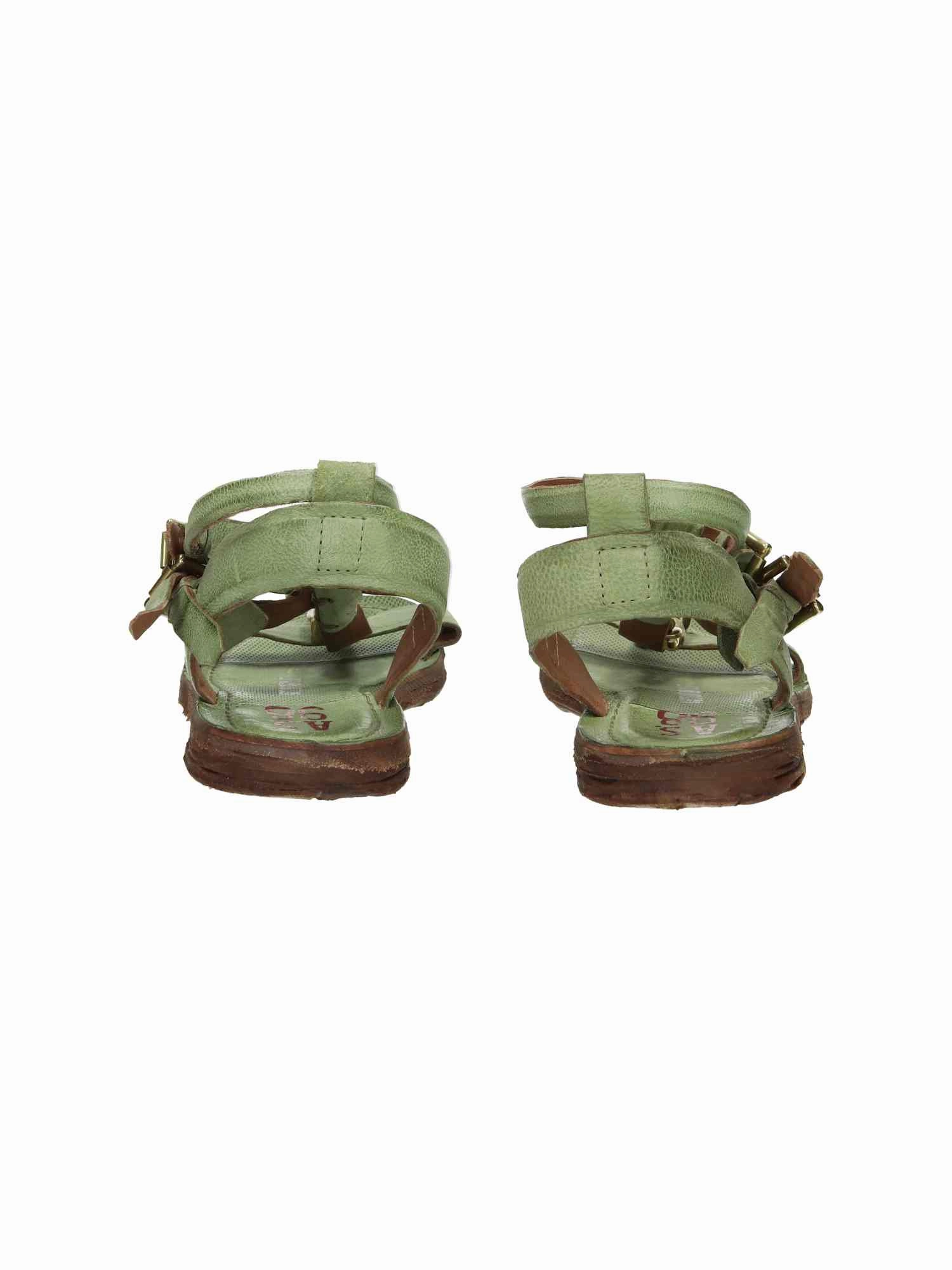 Füsse In Sandalen A16023-0201-6288 aloe