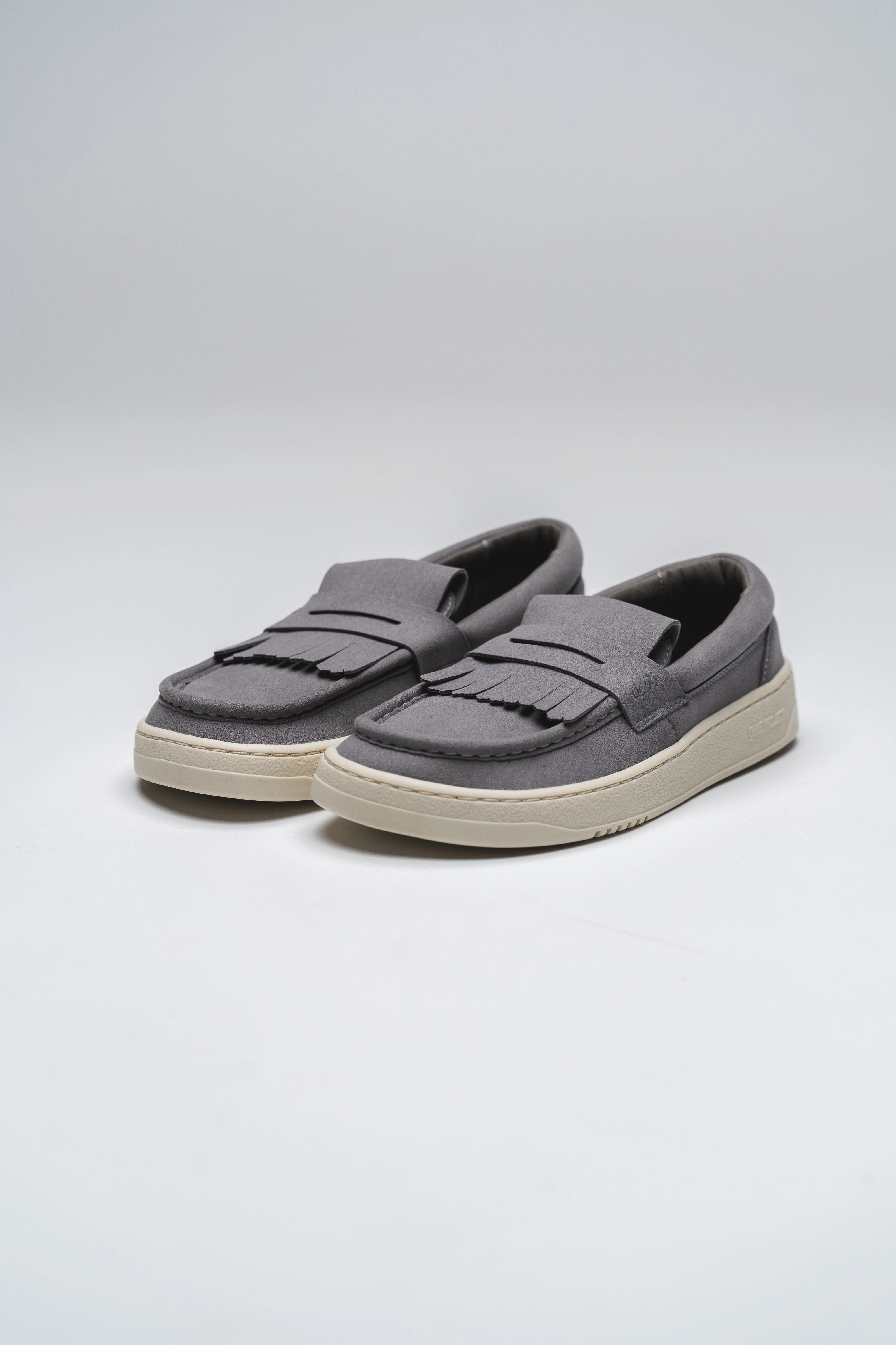 BAREFOOT LOAFER LUMA SMOKE GREY Beaumont Loafers