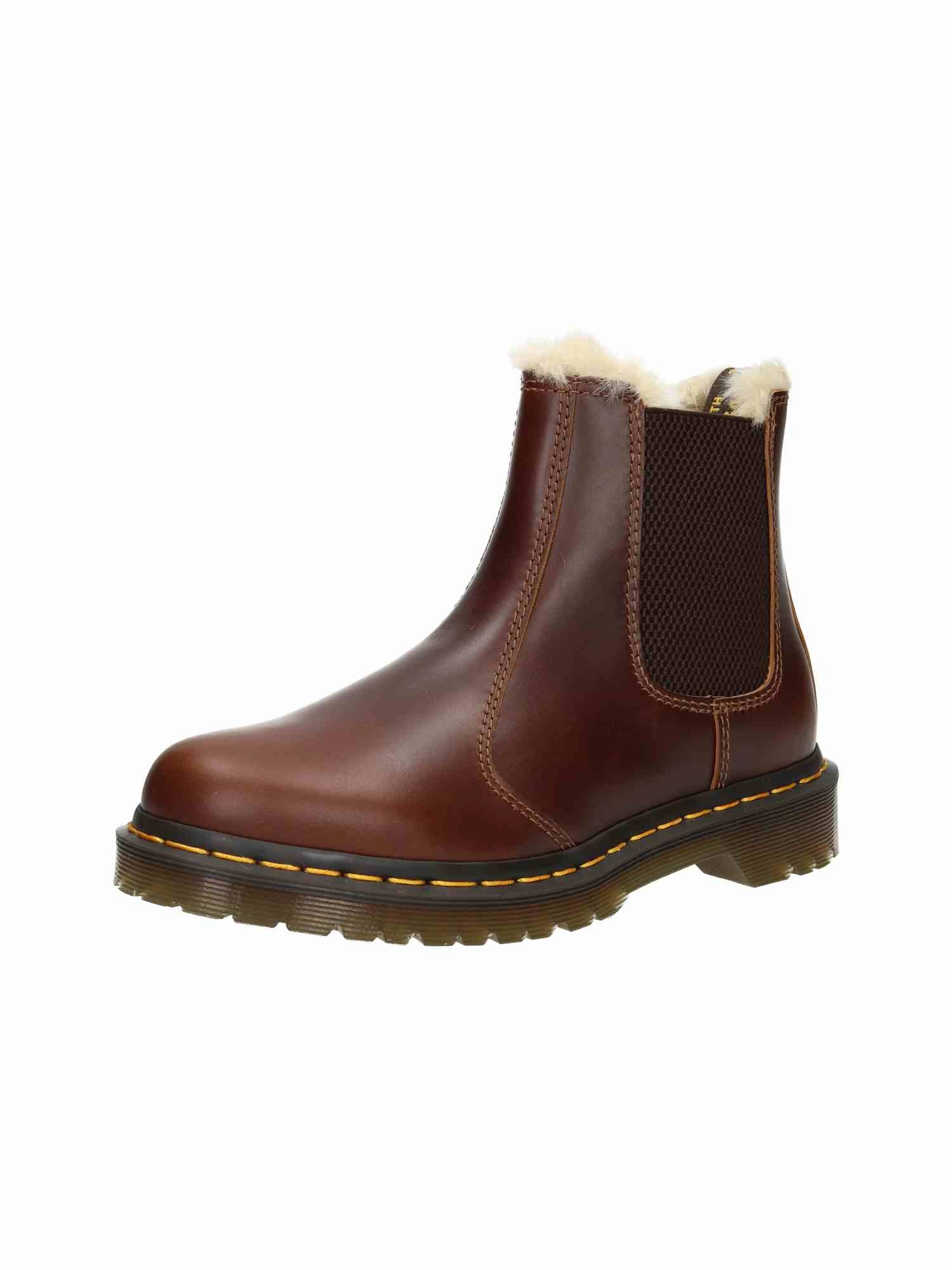 Woman Wearing High Heels 2976 Leonore Orleans butterscotch