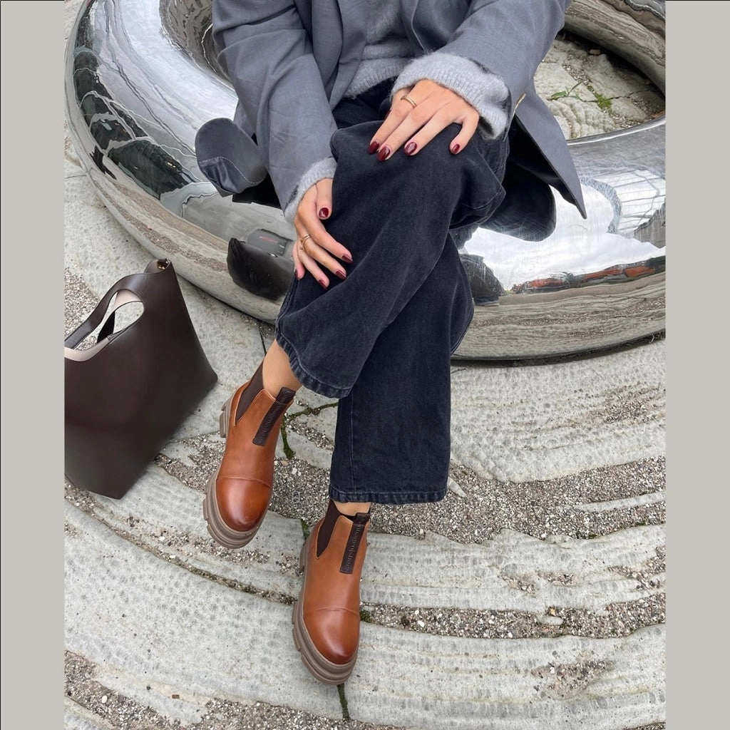 Chelsea Boots With Formal Pants YOU AND ME LOW - COGNAC