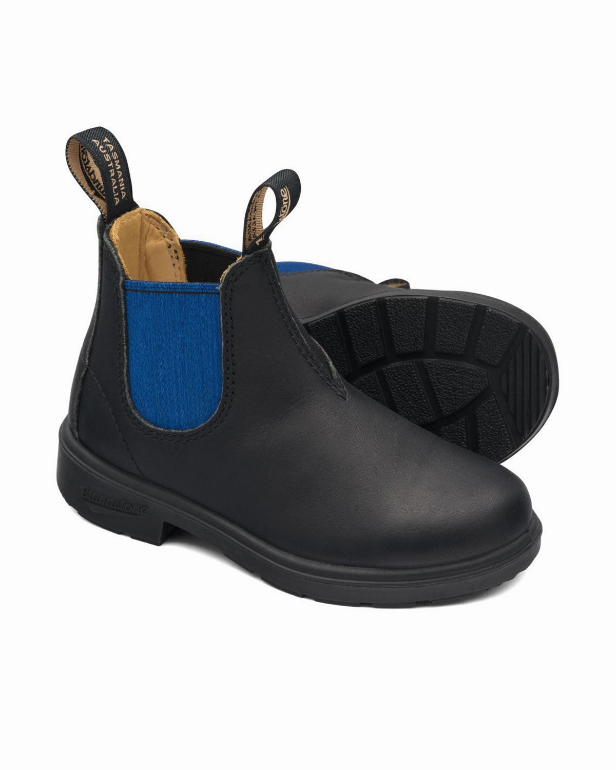 Blundstones Kids 580 Black mit blauem Einsatz Wearing Chelsea Boots In Summer