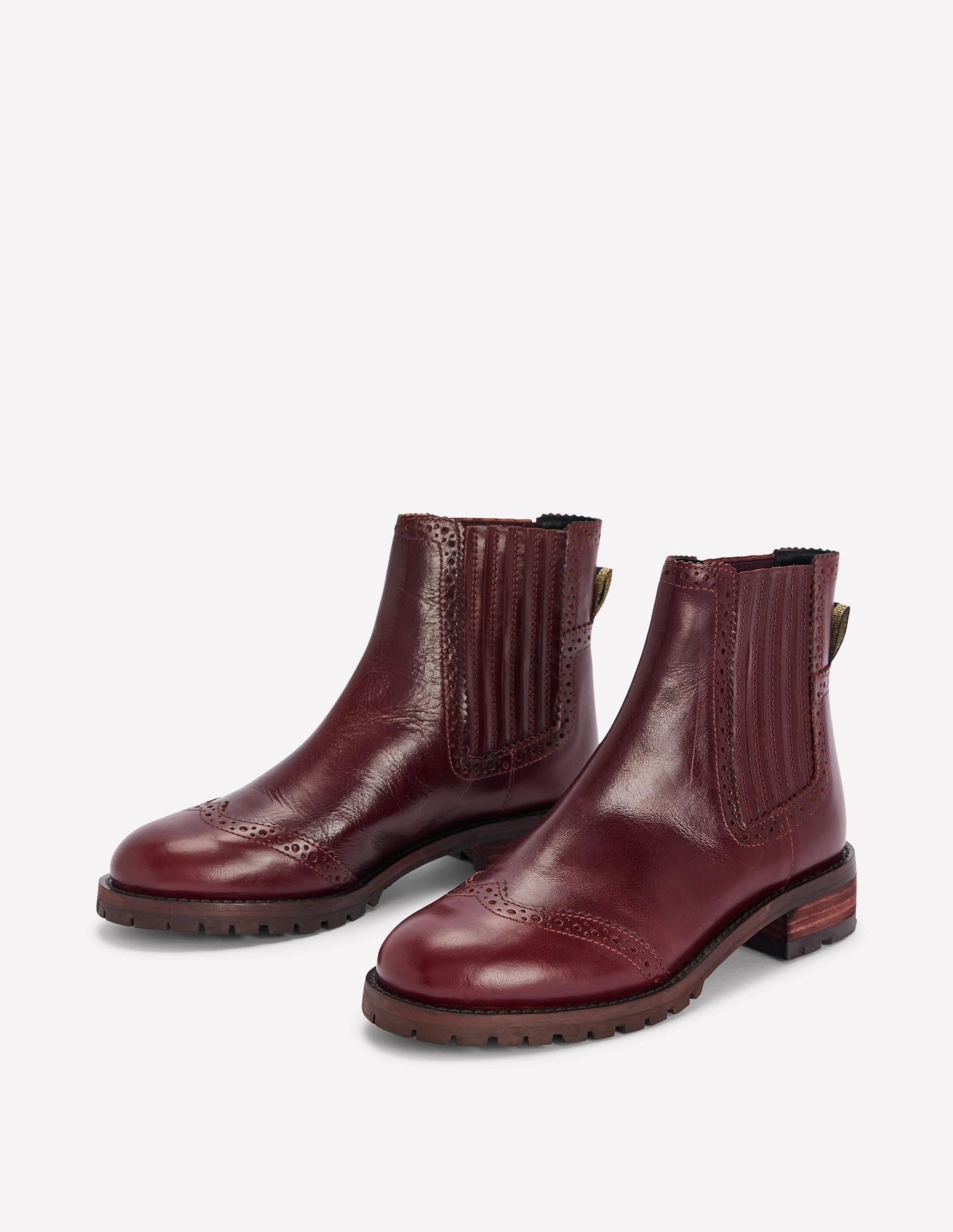 Chelsea-Stiefel mit Budapester-Details-Oxblood Outfits Mit Overknees Stiefel