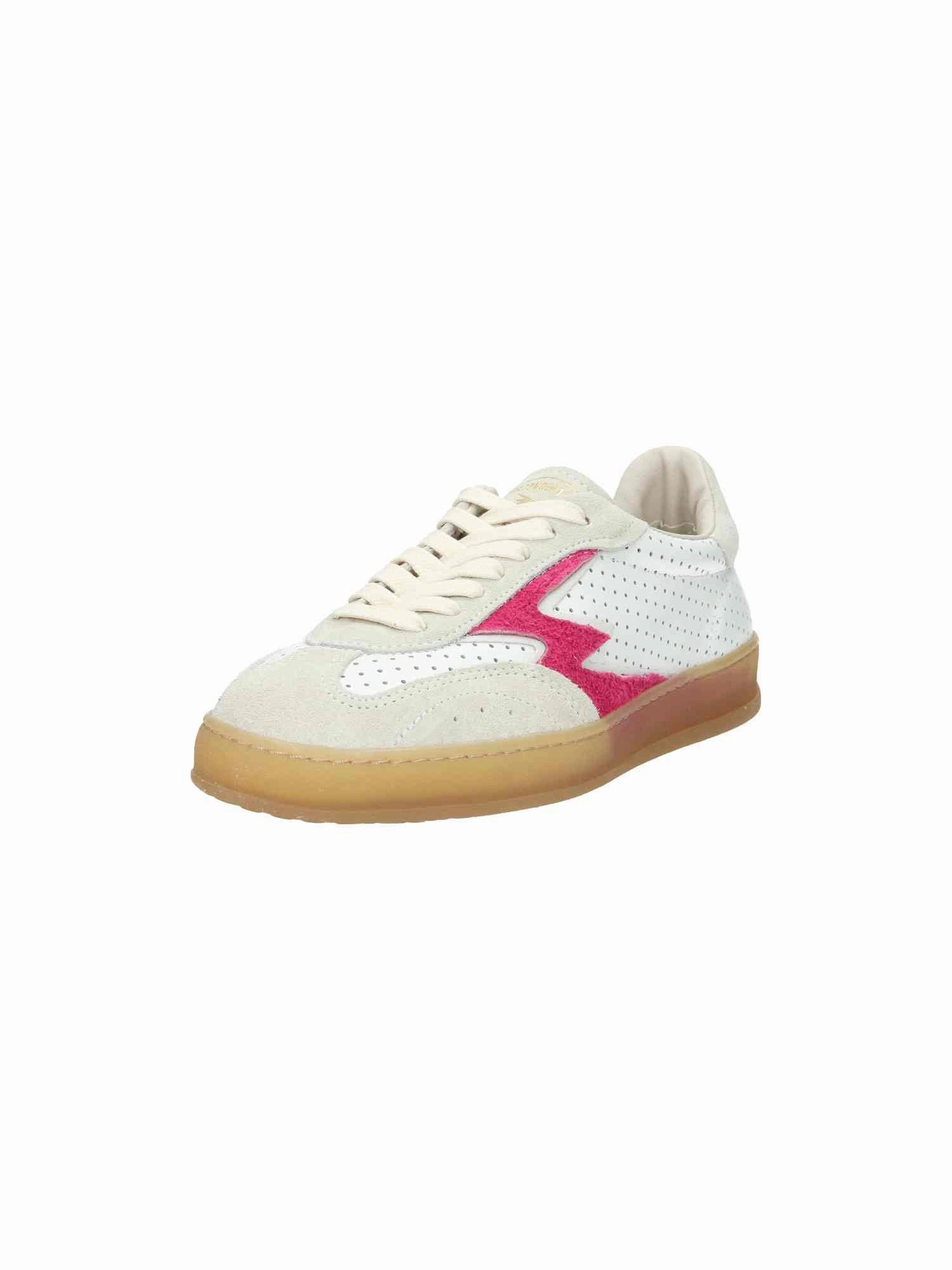 Club Cherry Scrached Suede Logo Perforated white La Strada Sneaker