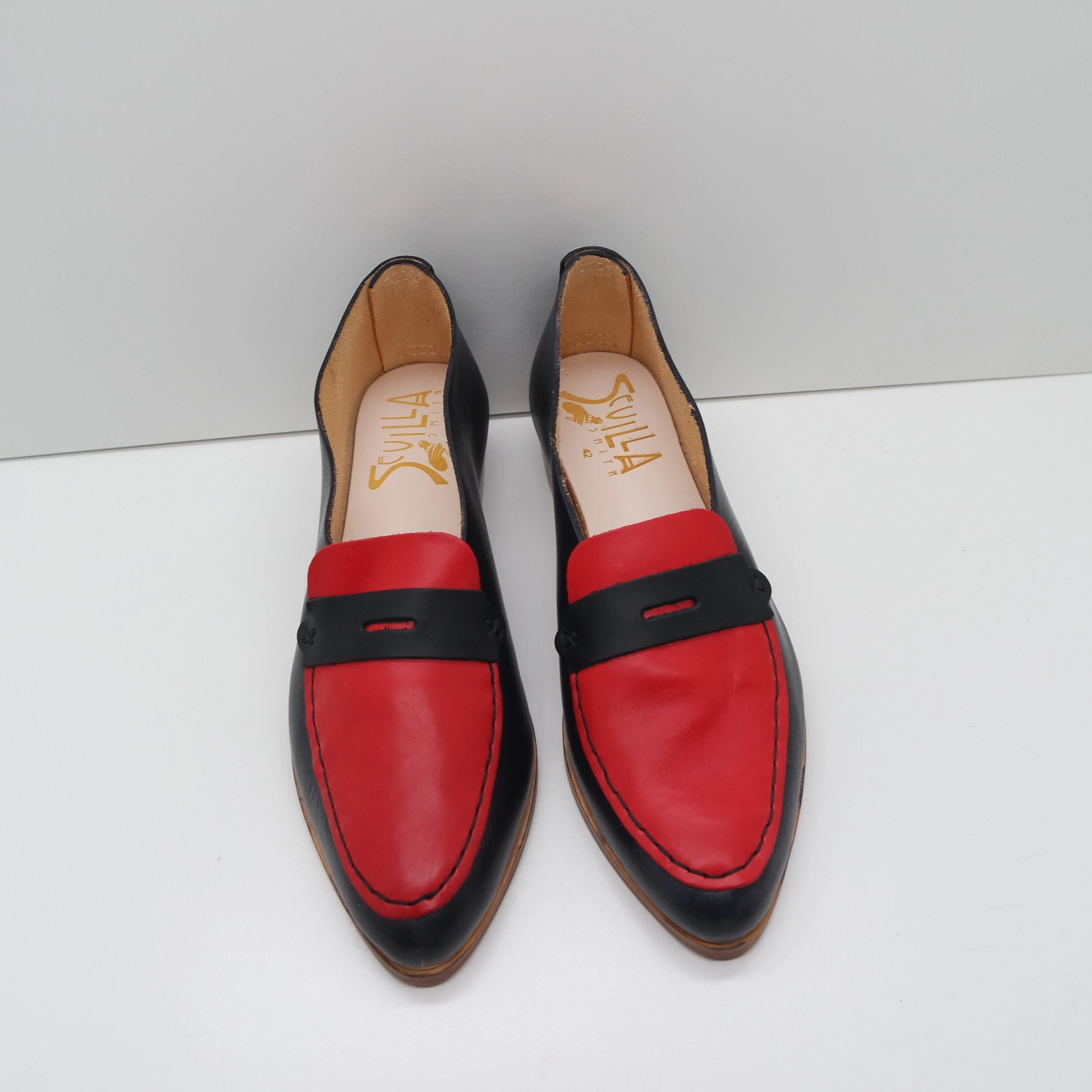 THE PENNY. BB NORI. FIESTA LAKE. BRASIL NERO MASK. BLACK THREAD. 2CM Wicker Loafers