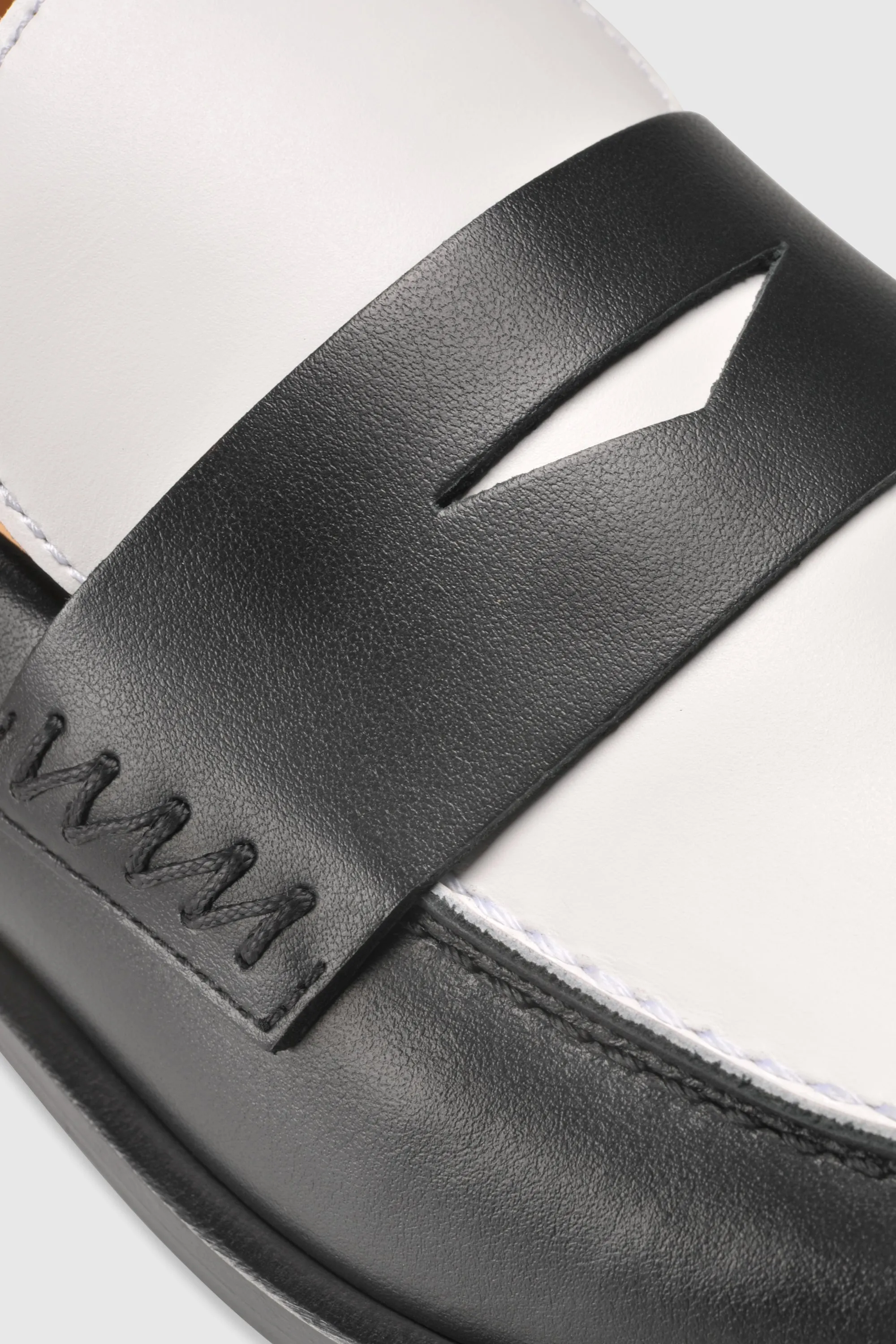 Loafers Barcelona Loafer 9250 Vitello Black White