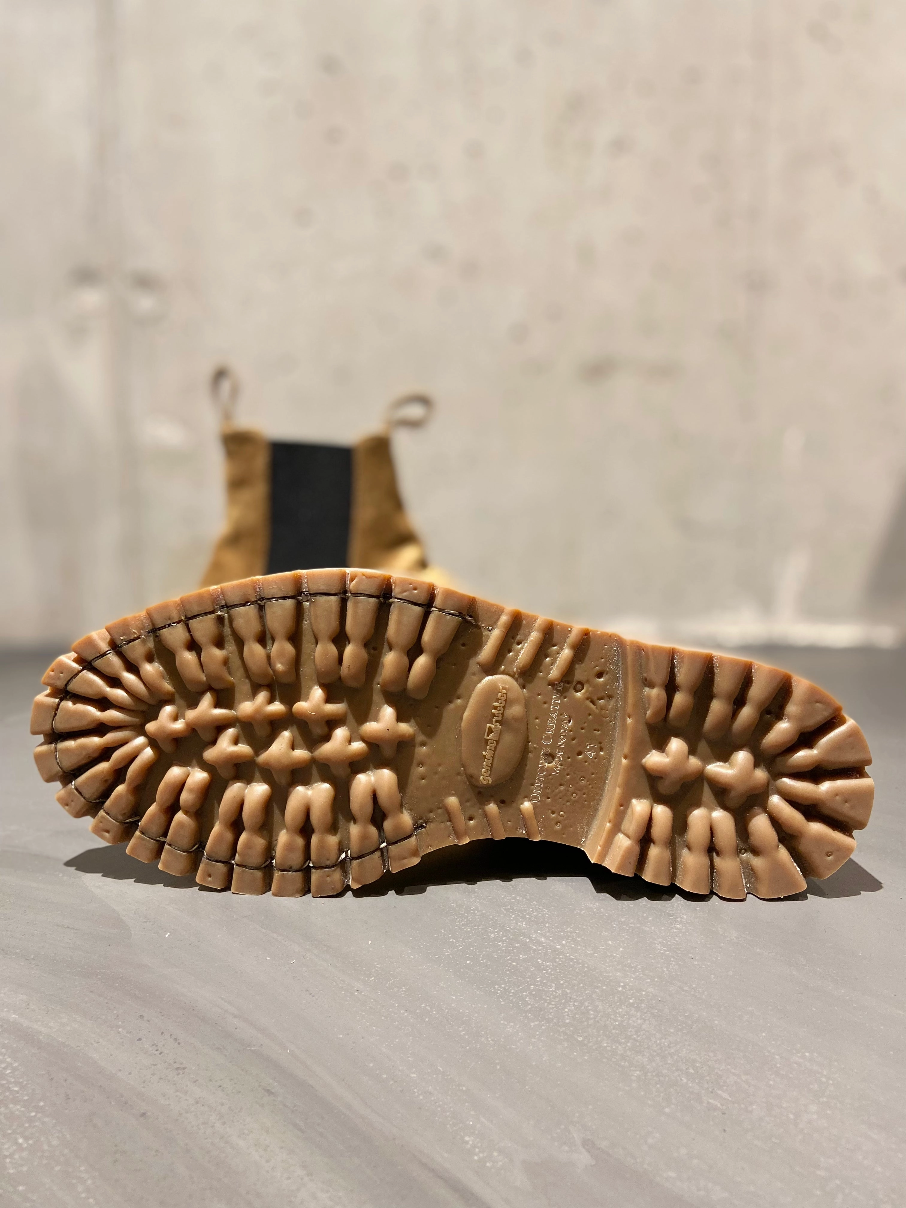 Chelsea Boots Cos OFFICINE CREATIVE SPECTACULAR/010 BOOT SUEDE TAN