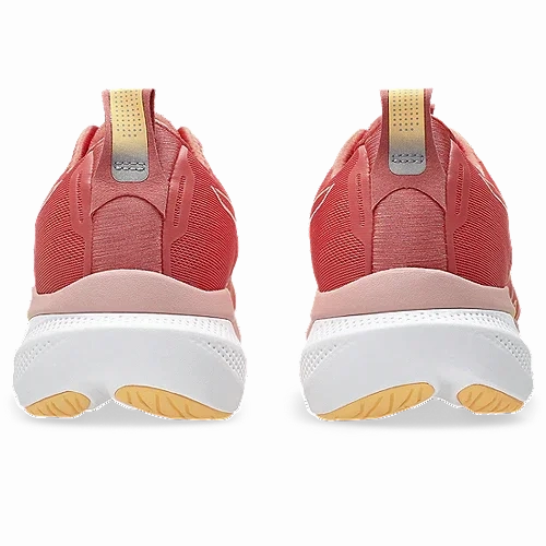 Enge Jeans Und High Heels Asics Glideride Max Damen