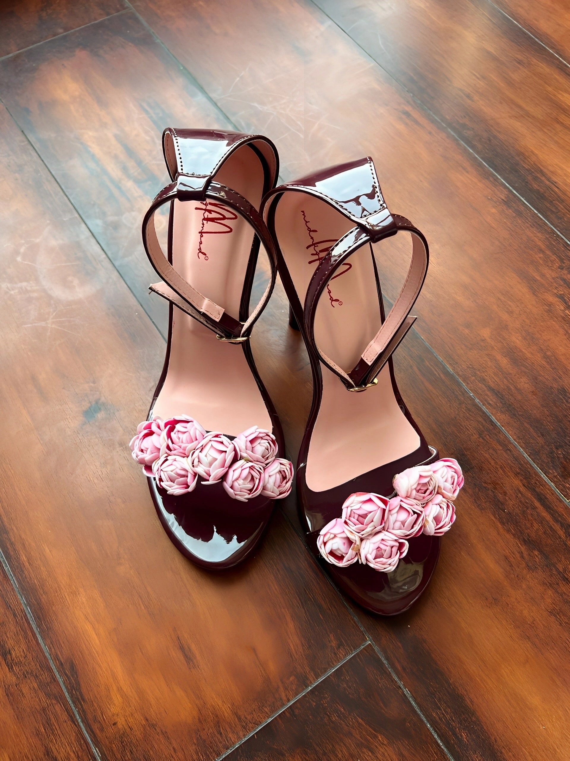 High Heels Hoch Chic Sandals With Tiny Roses