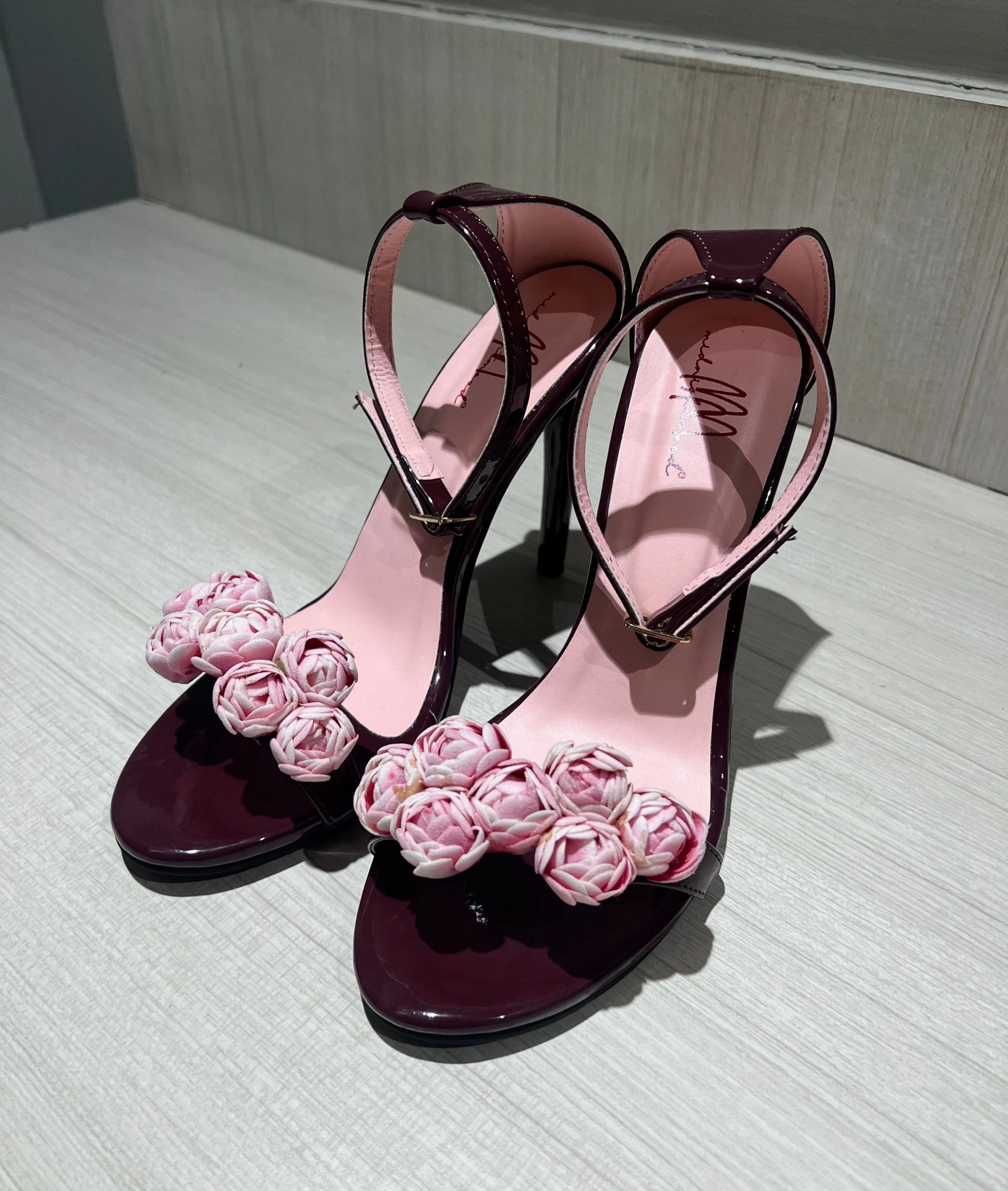 Dunkelblaue High Heels Chic Sandals With Tiny Roses
