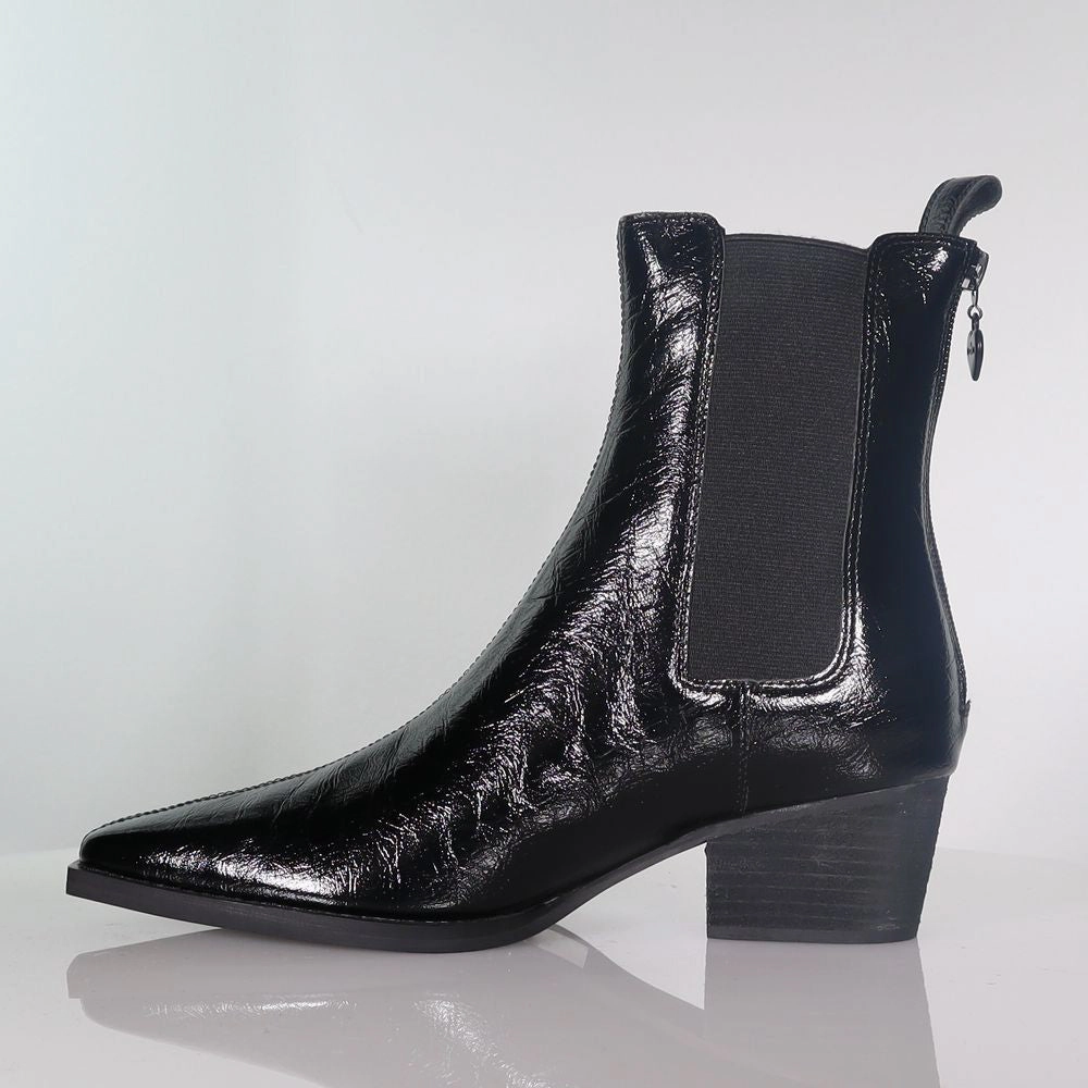 Hawk Chelsea Boots Feet