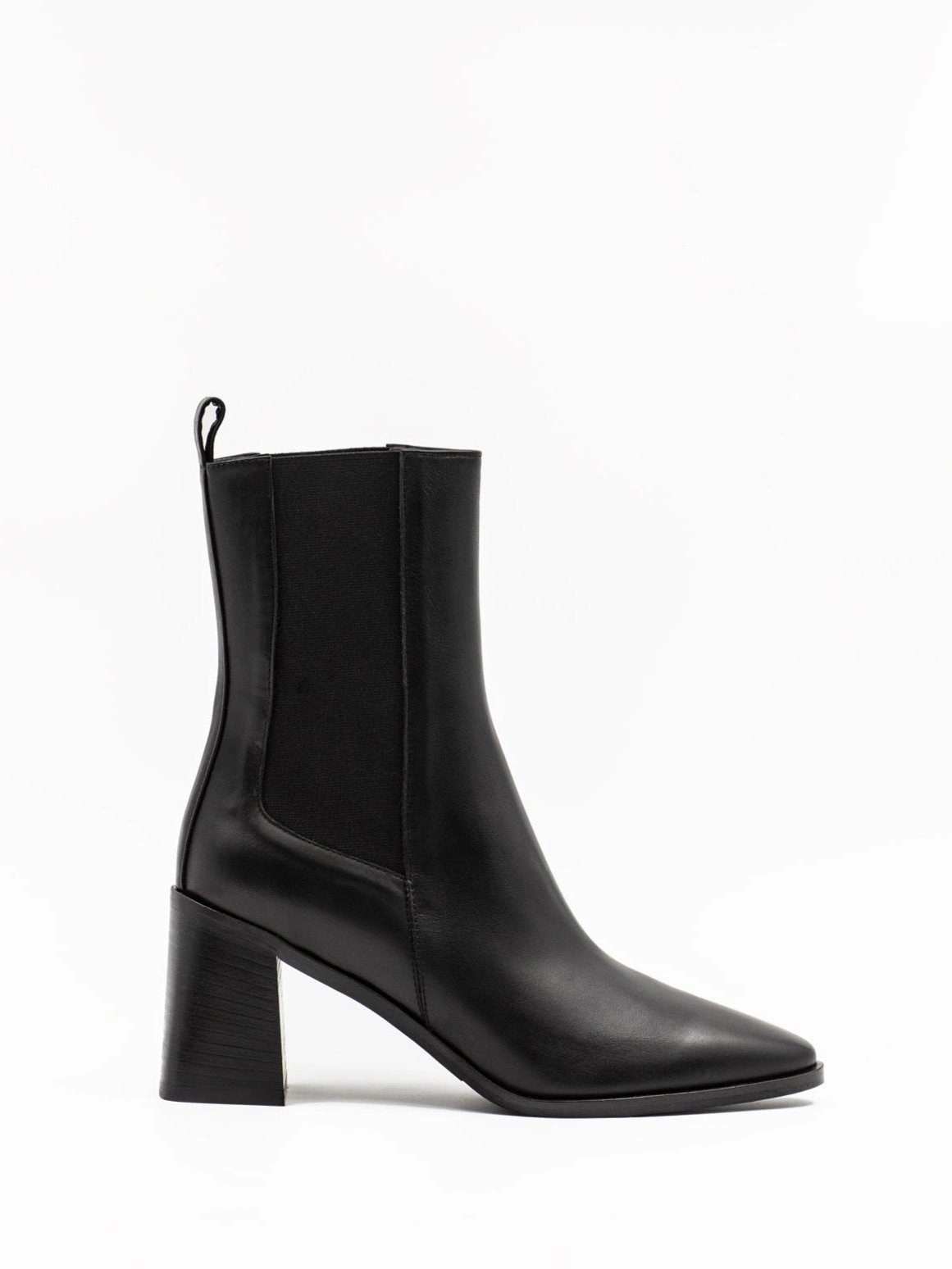 The block heel Chelsea boots in black leather High Heels Gabor