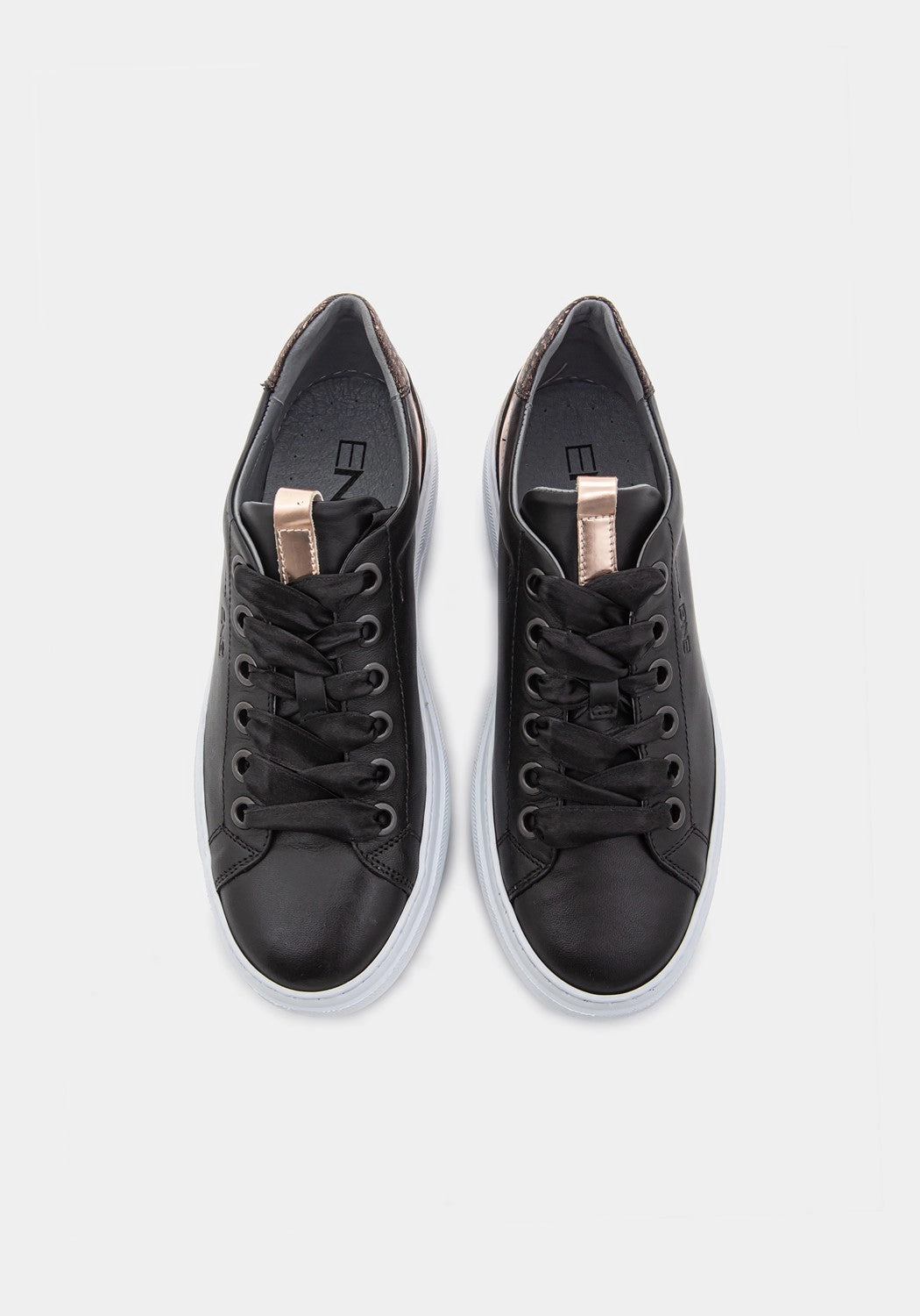 I013750D Guanto Nero Specchio opaco Pummy Sneaker