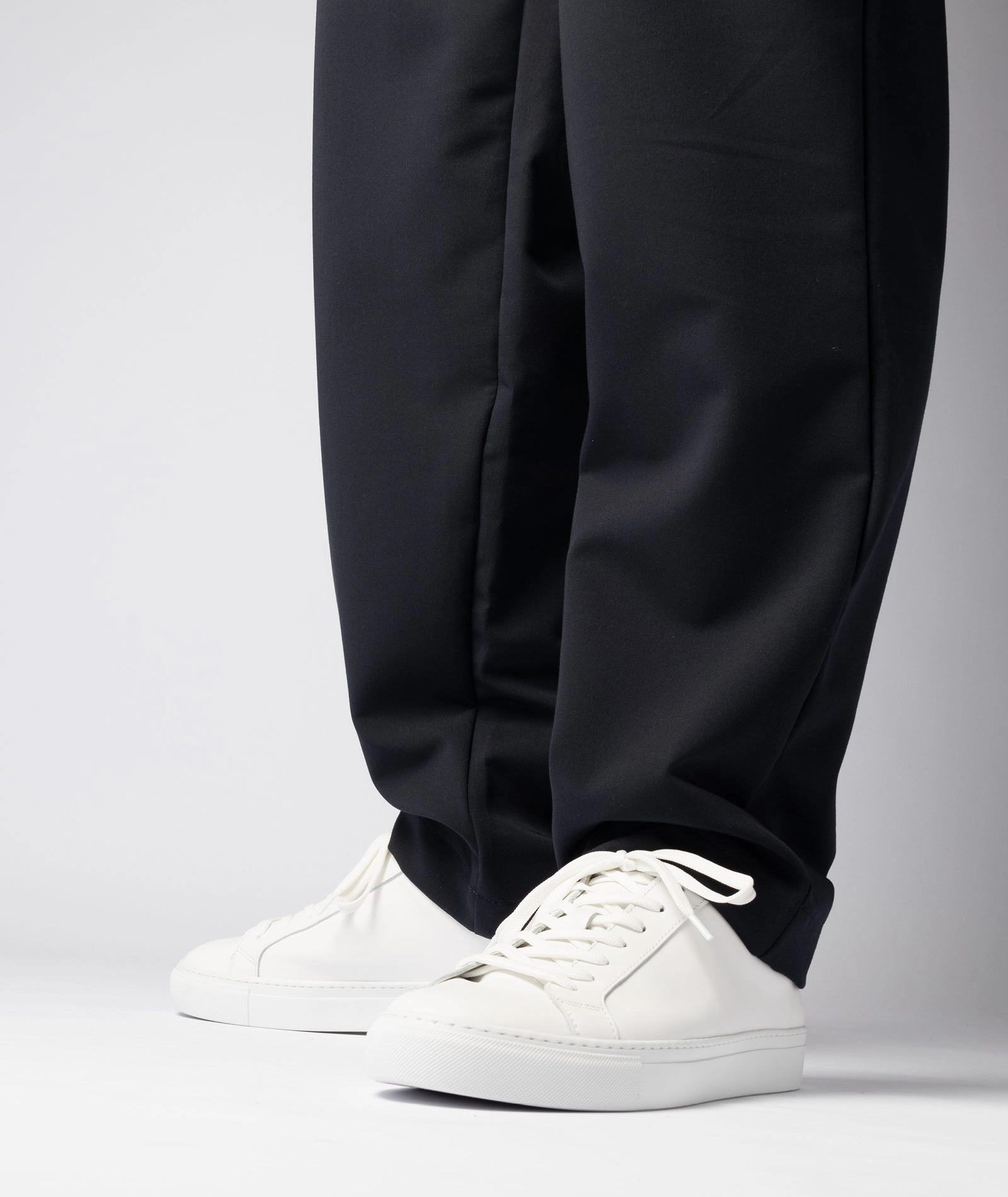 Type - White Leather Orbit Vintage Sneaker