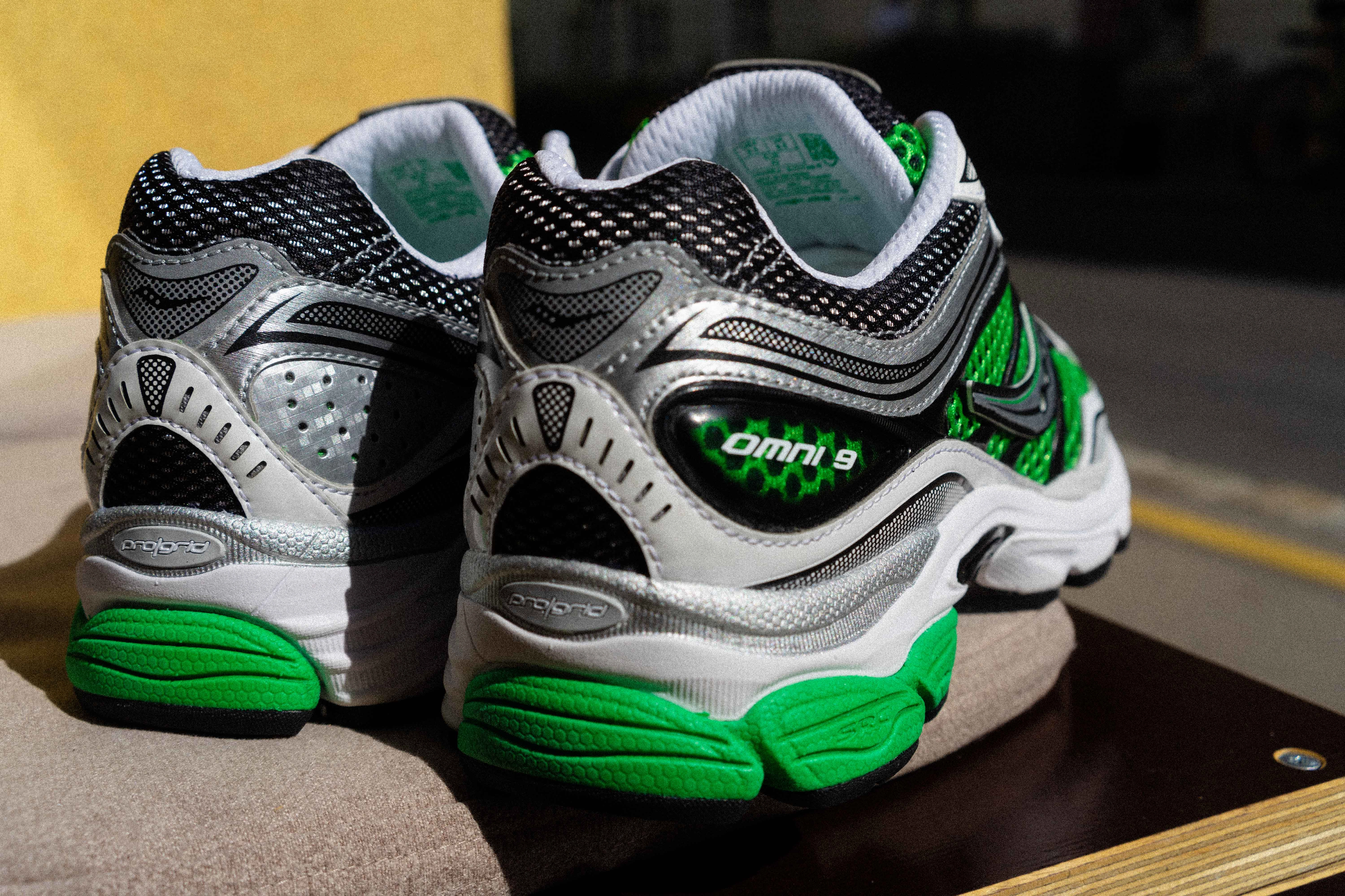 Saucony Progrid Omni 9 Schuhe Herren Sneaker Pflegen