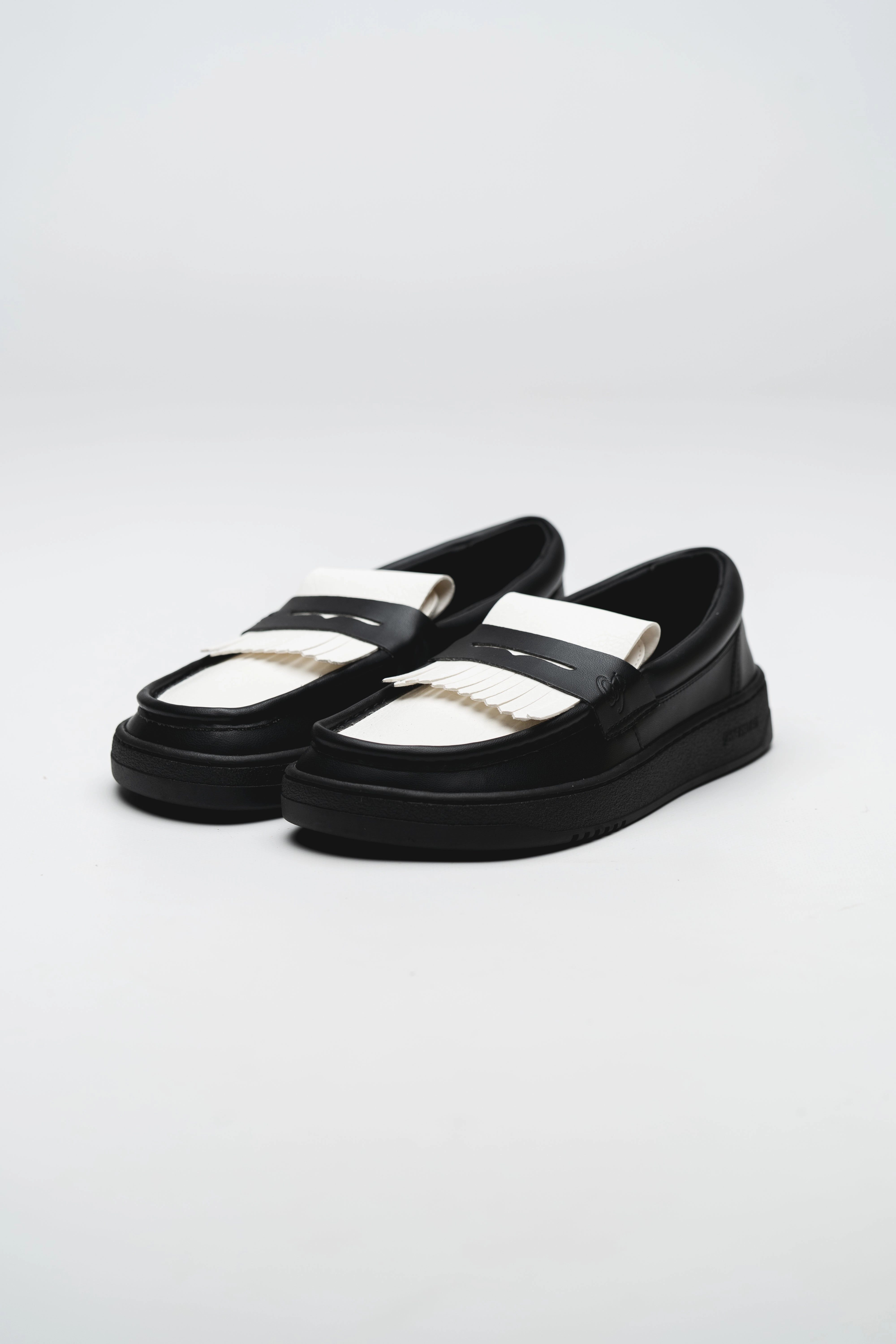 Loafers With Chains BAREFOOT LOAFER LUMA PANDA
