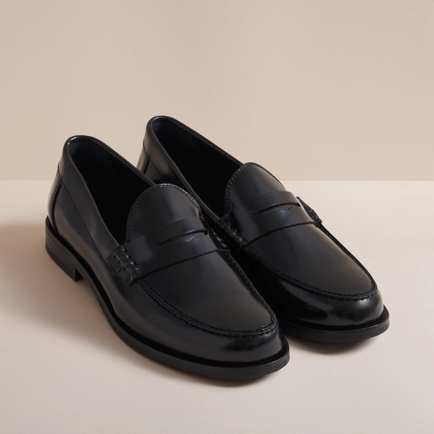 Tyler Loafers LIZZIE BLACK POLIDO LOAFER