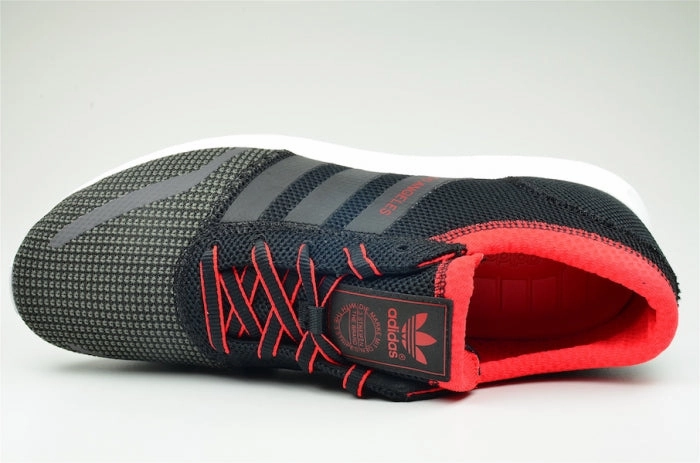 Los Angeles - schwarz/rot Clean 90 Triple Sneaker