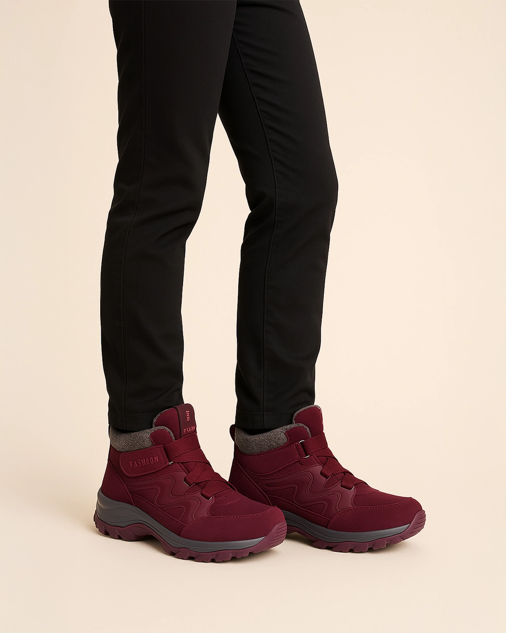 Mid-Cut Wanderschuhe mit ergonomischer Sohle und Warmfutter No Shoes Only High Heels