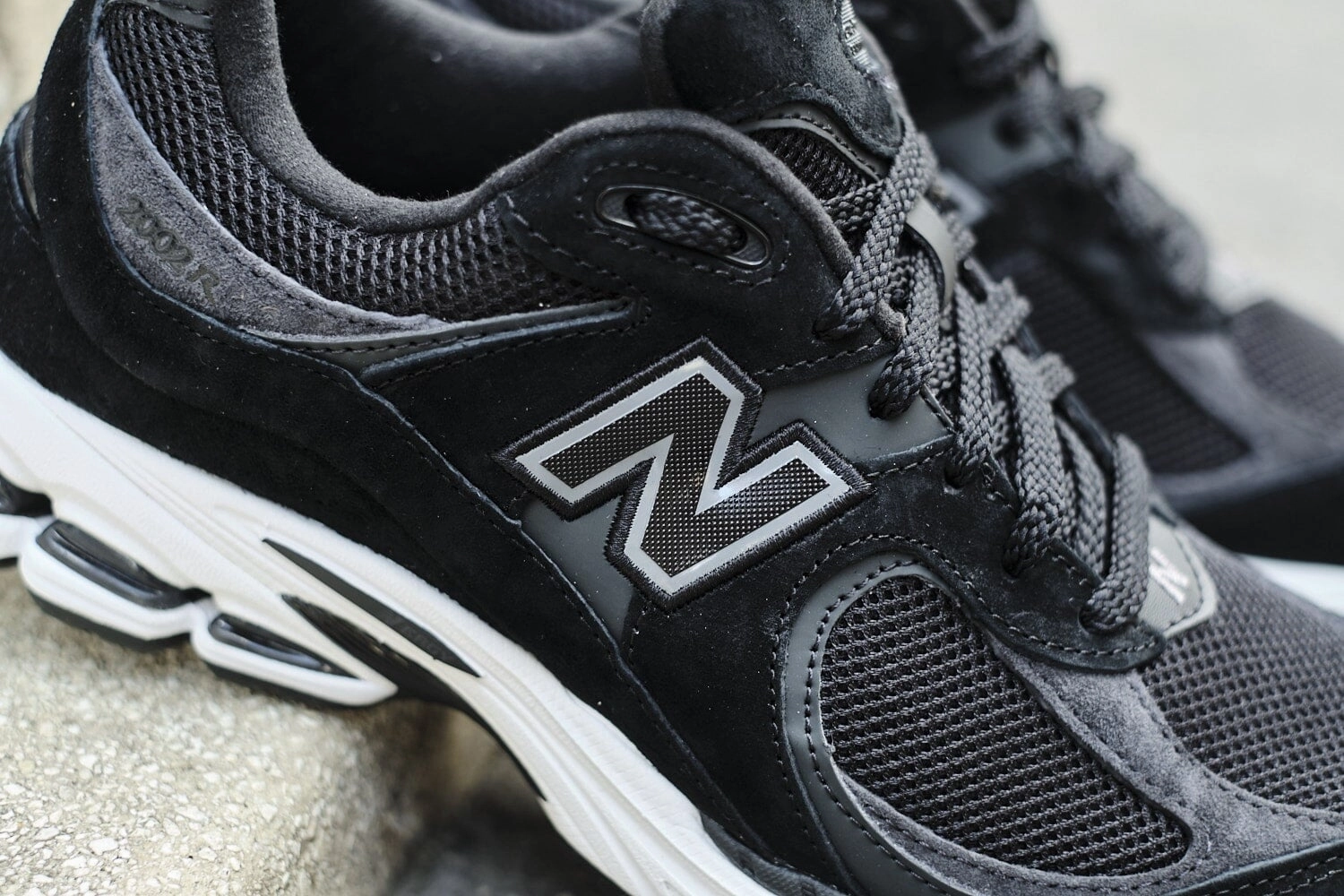 New Balance M2002RBK Herren Sneakers Custom Sneaker Shop