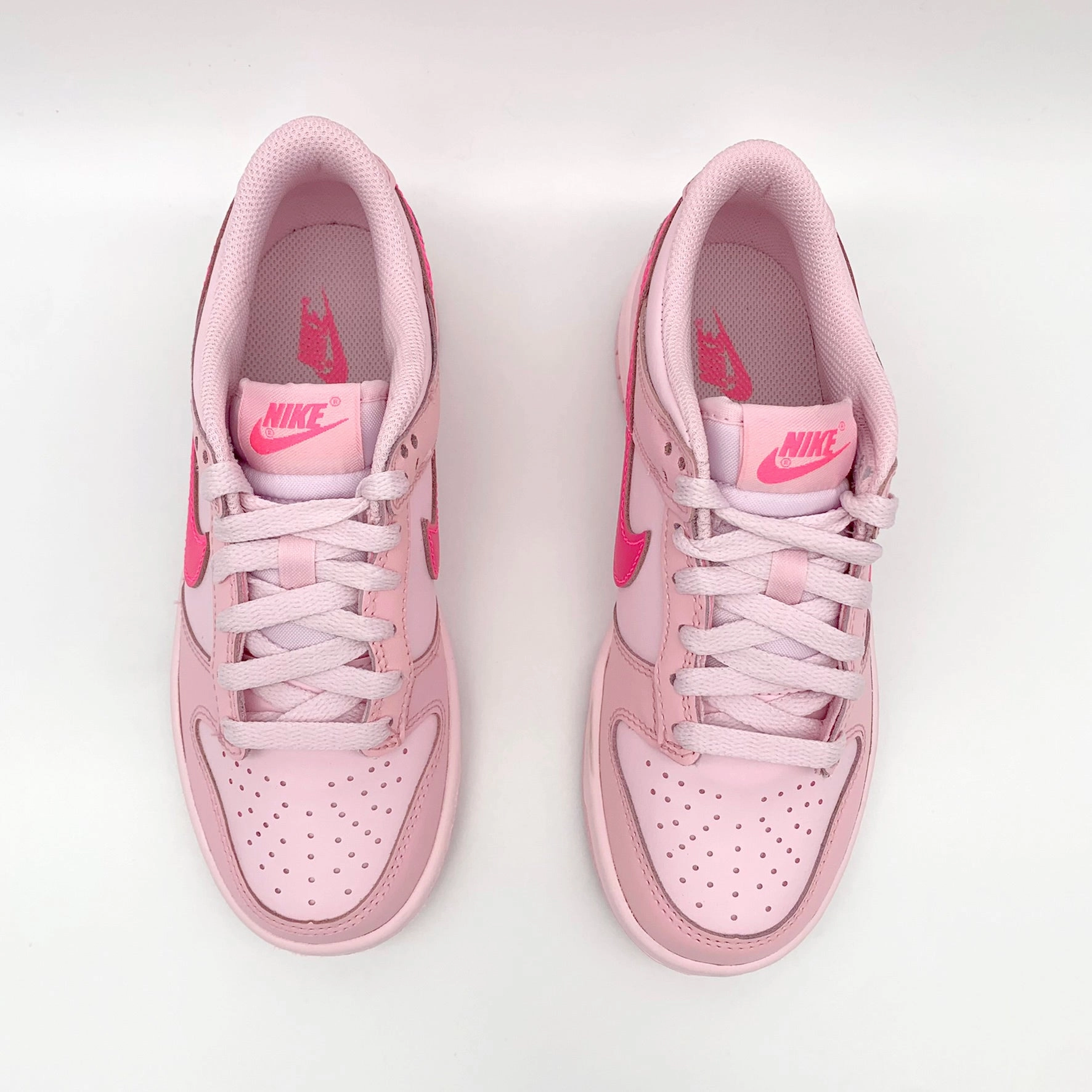 Swear Sneaker Nike Dunk Low Triple Pink (GS)