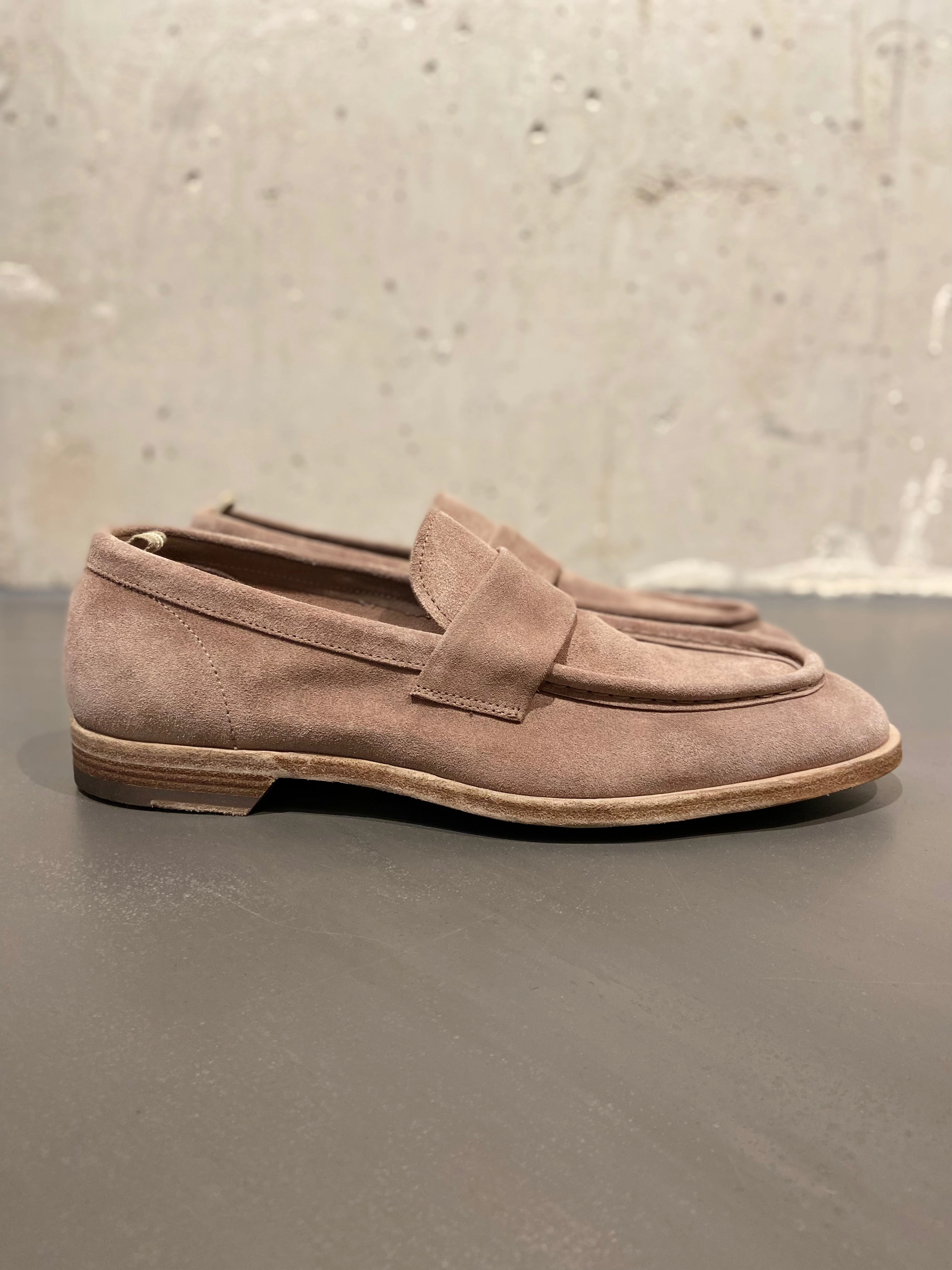 Beste Loafers OFFICINE CREATIVE SOUND/001 LOAFER SUEDE TAUPE