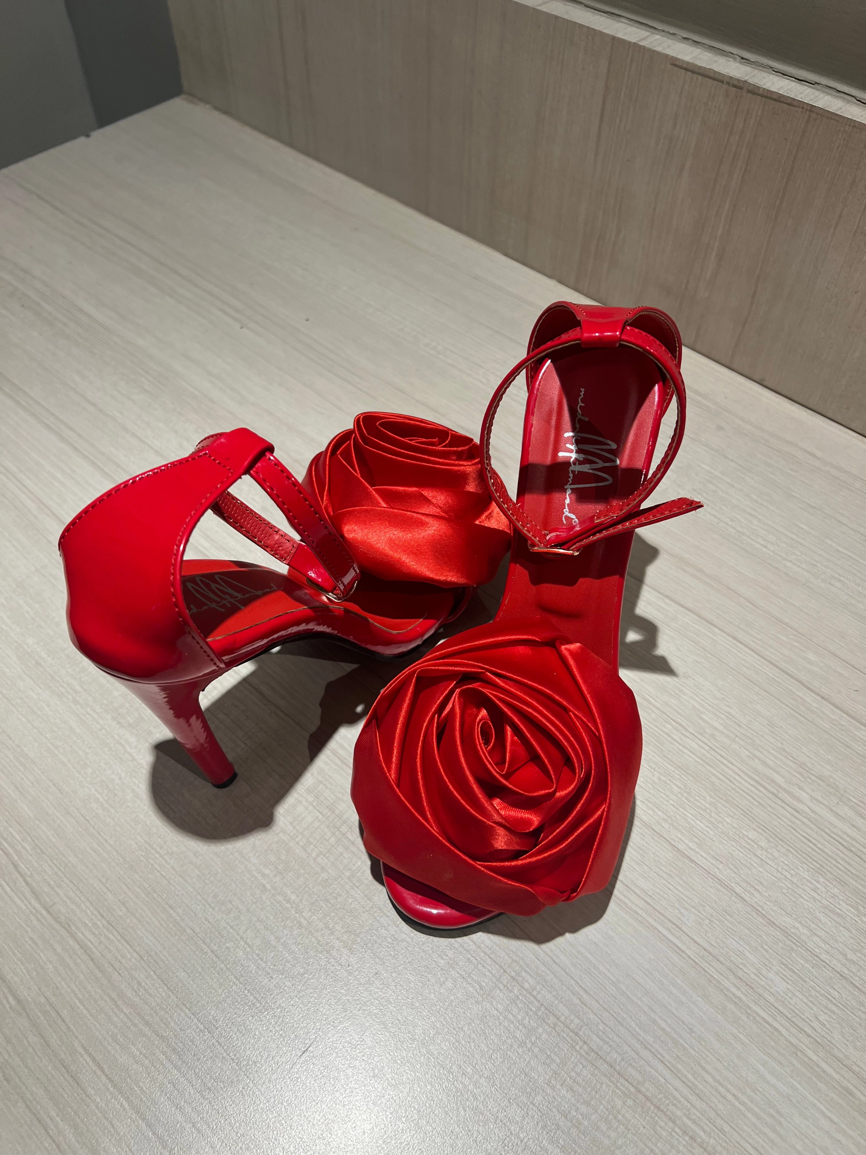 Patent High Heel With Satin Rose Plateau High Heels Mit Nieten