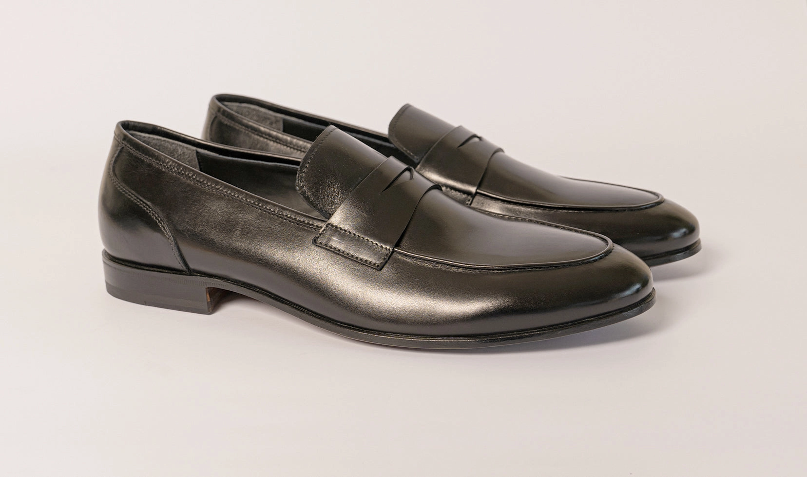 Penny-Loafer Schwarz Loafers Rubbing Heel