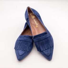 Ballerina Marine Feet Slipping Out Of Loafers