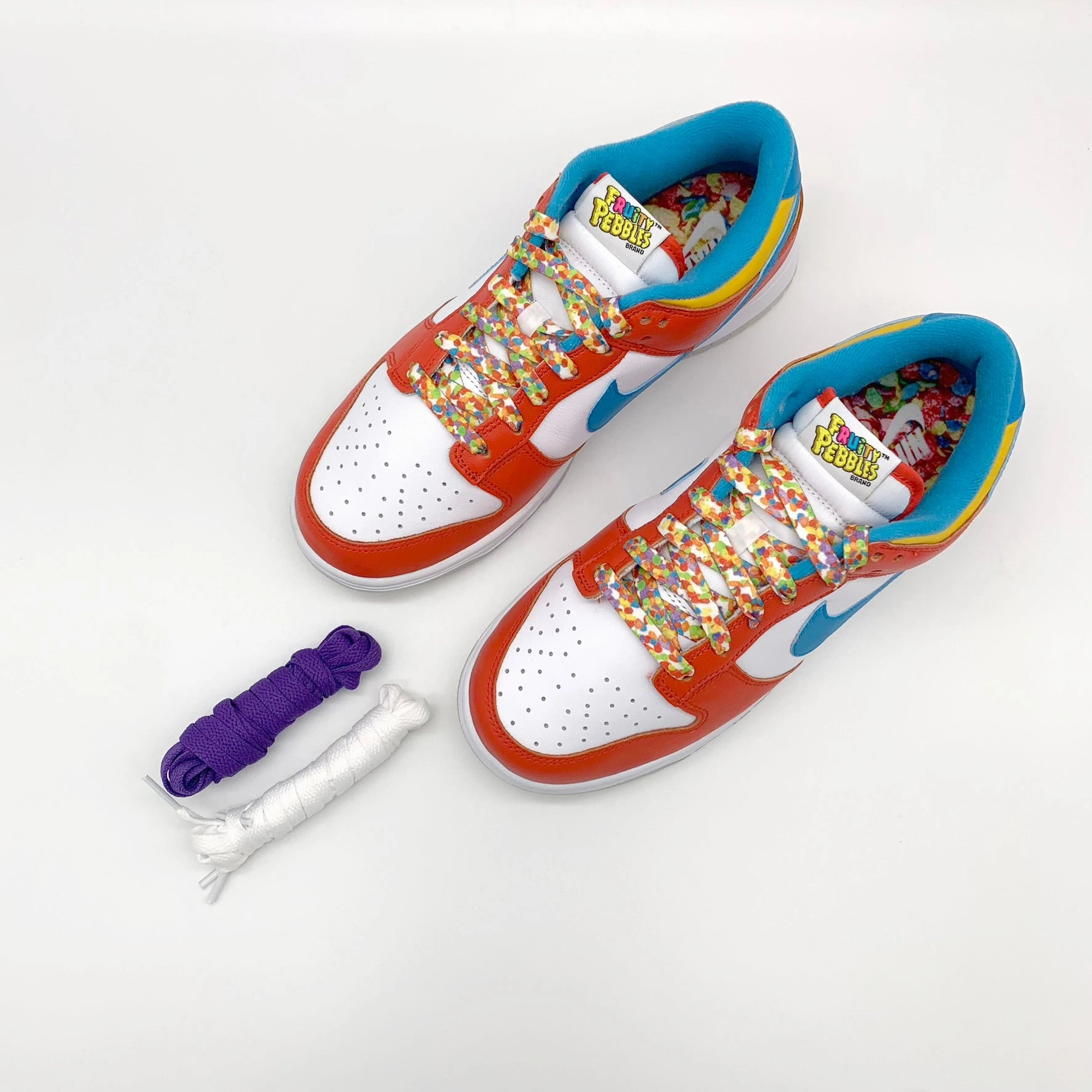 Zara Sneaker Nike Dunk Low QS LeBron James Fruity Pebbles