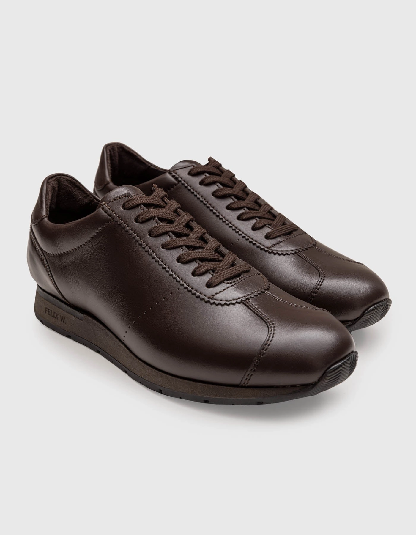 Sneaker Foggia. Braun Comfortable Sneaker For Walking