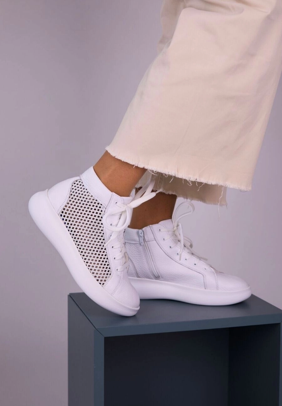 Fersenpolster Sneaker perforierter Hightop-Sneaker Hirschelder