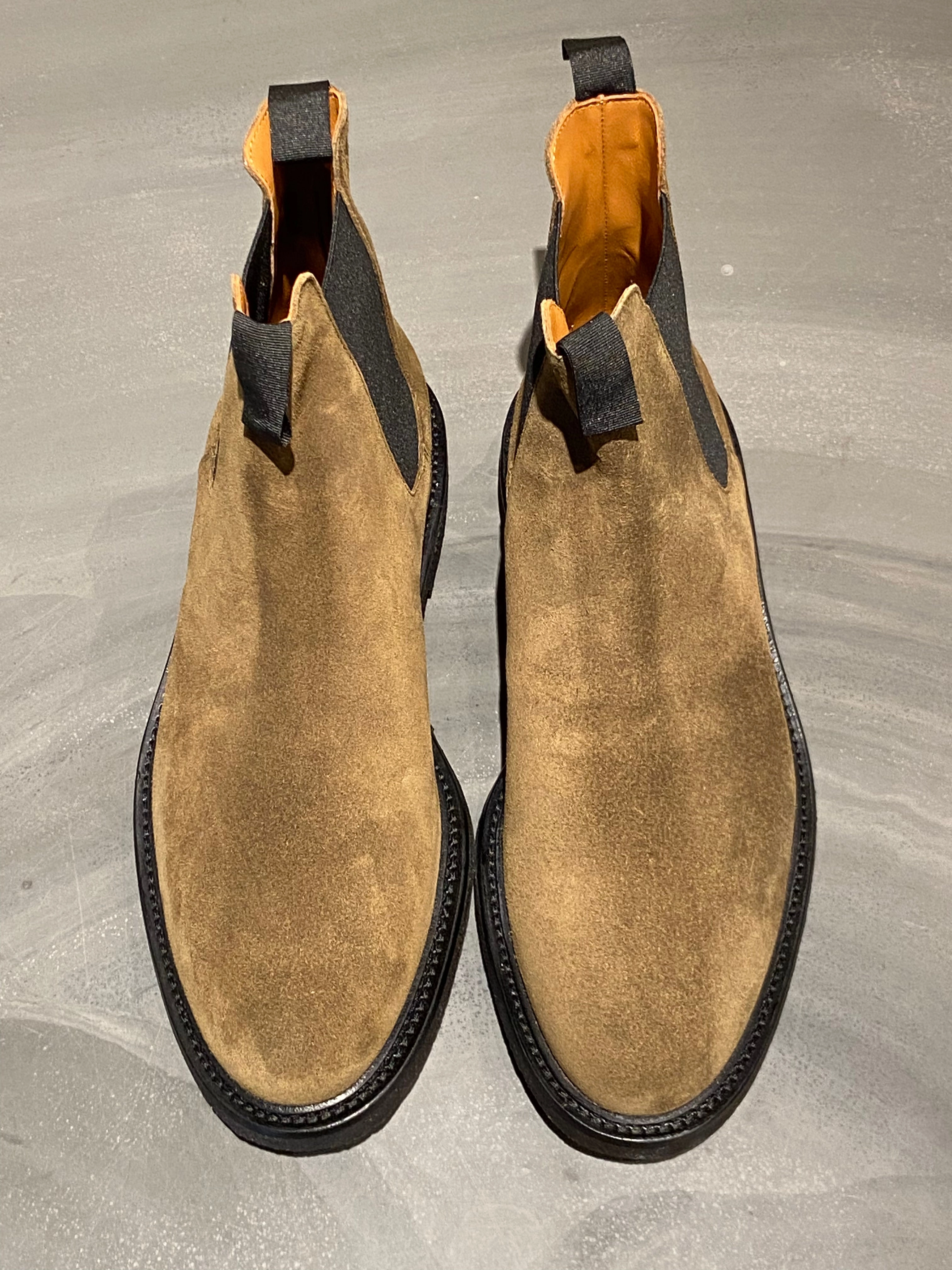 COMMON PROJECTS 2446 CHELSEA BOOT SUEDE OLIVE Lloyds Chelsea Boots