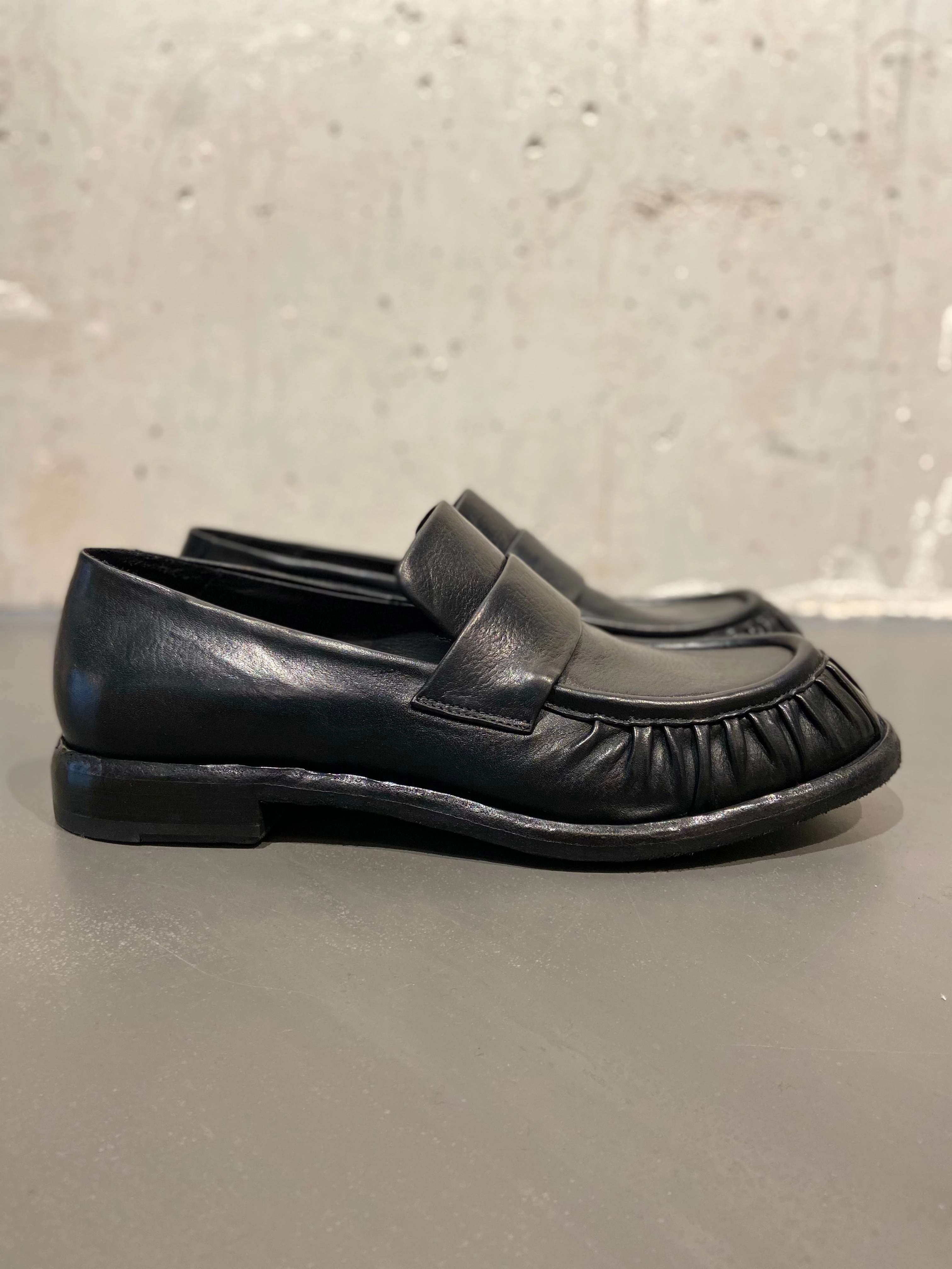 OFFICINE CREATIVE RUGGED/004 LOAFER BLACK Penny Loafers Winter