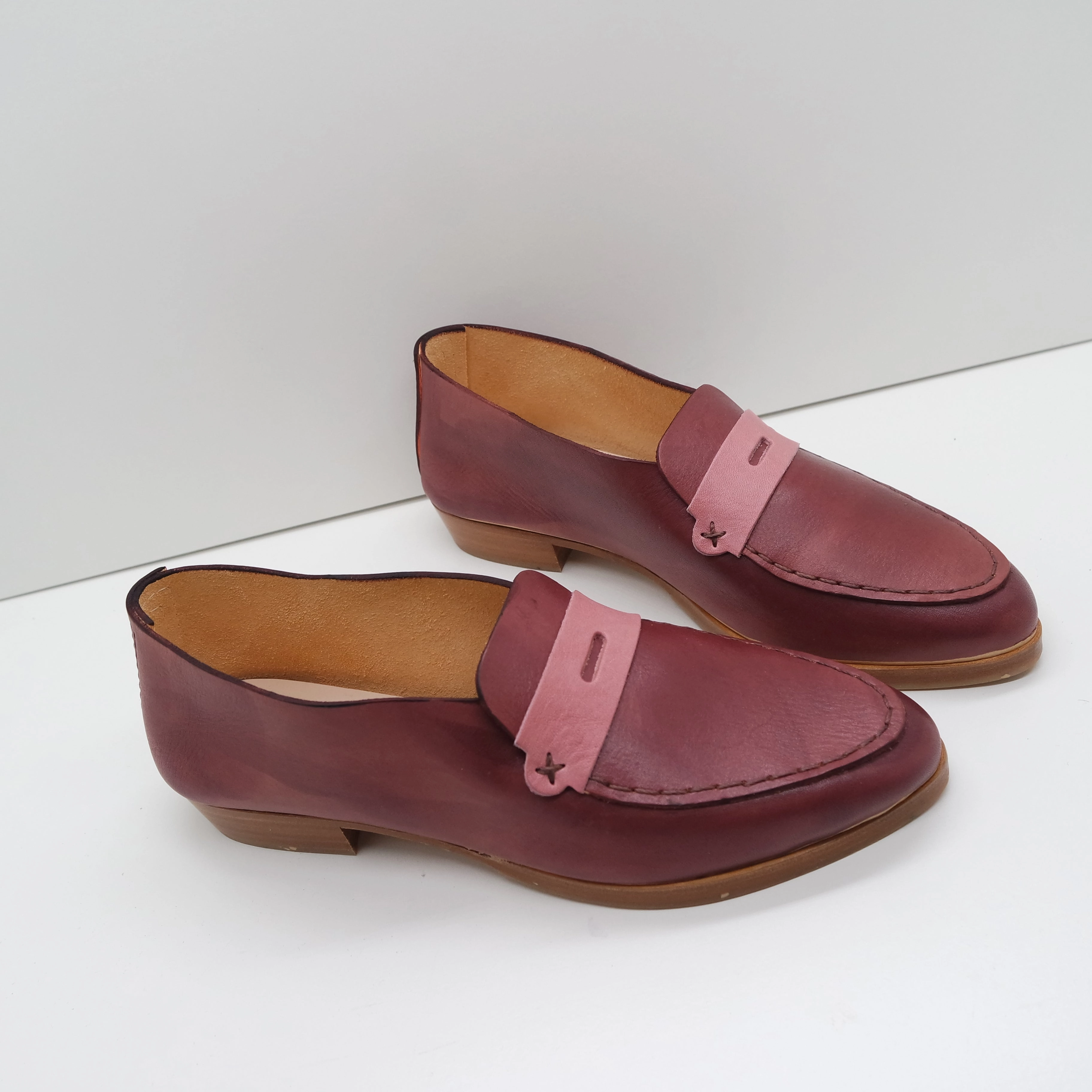 THE PENNY. BB CLARET W CIPRIA MASK AND BROWN THREAD, EDGE INKED. 2CM Camperlab Walden Loafers