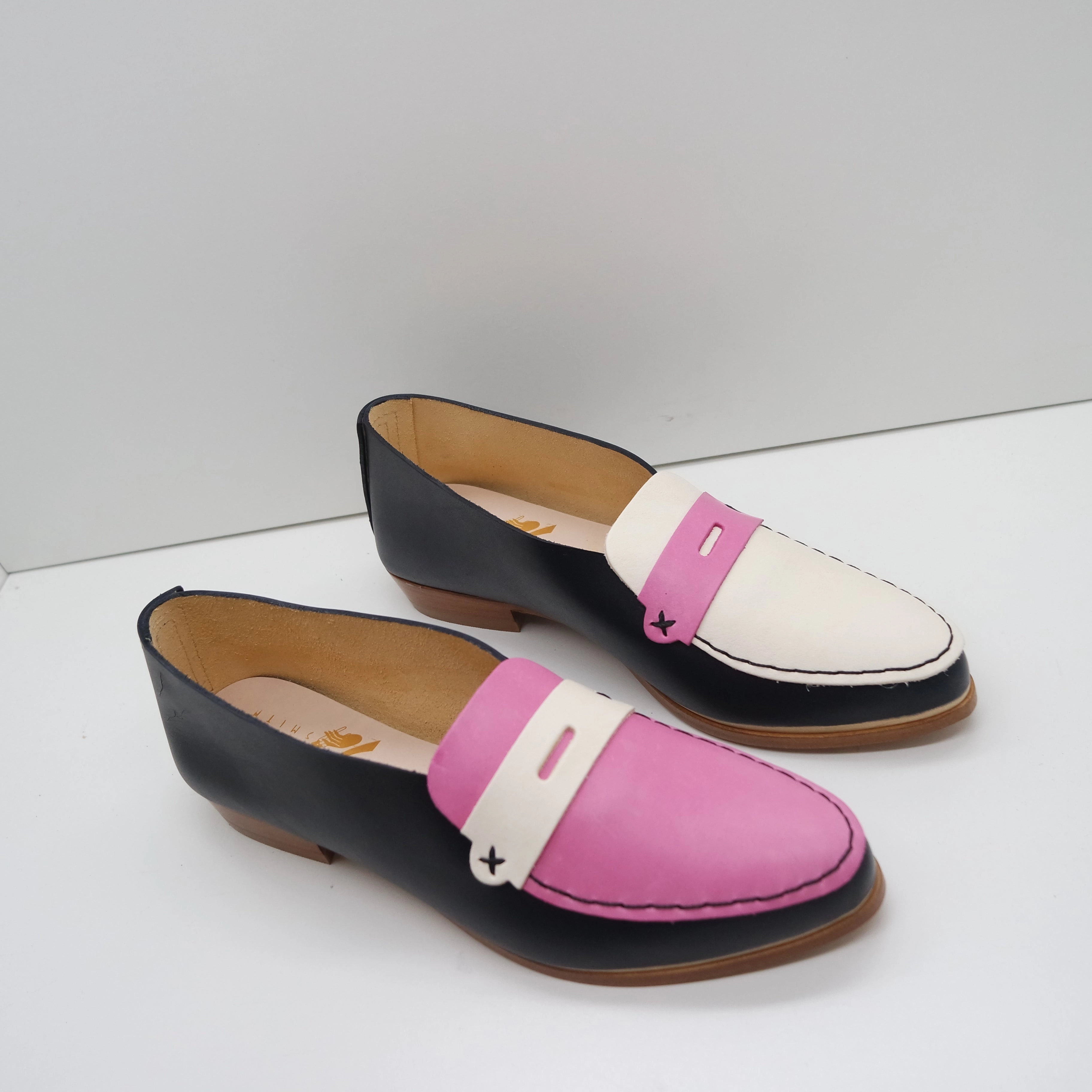 Loafers Patent Leather THE PENNY. BB NORI. MISMATCHED MASK AND LAKE IN TAHO AND PORPORA WITH BLACK THREAD. 2CM
