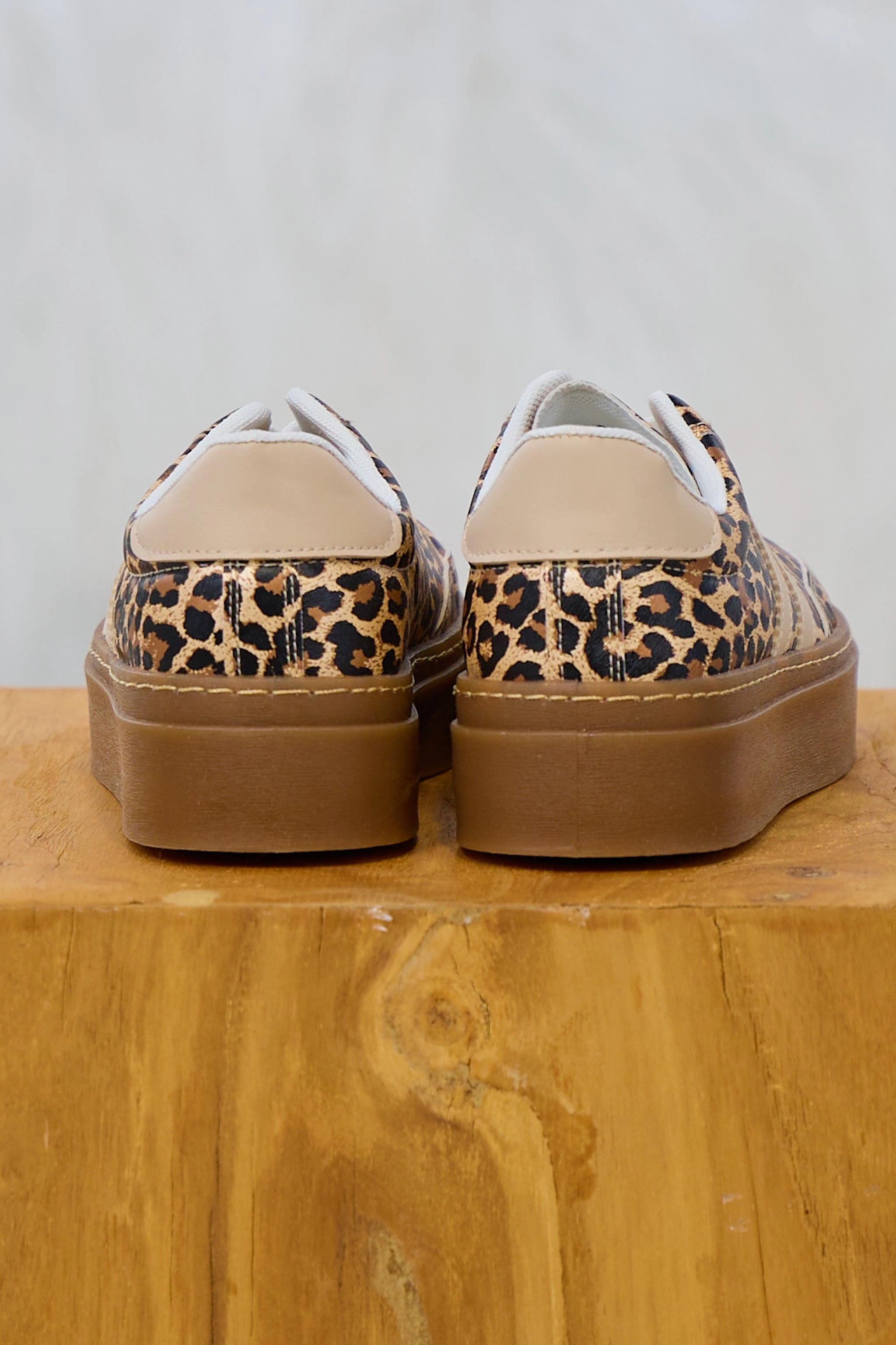 Barefoot Sneaker Sneaker im Leo Look mit Plateausohle, leo-metallic