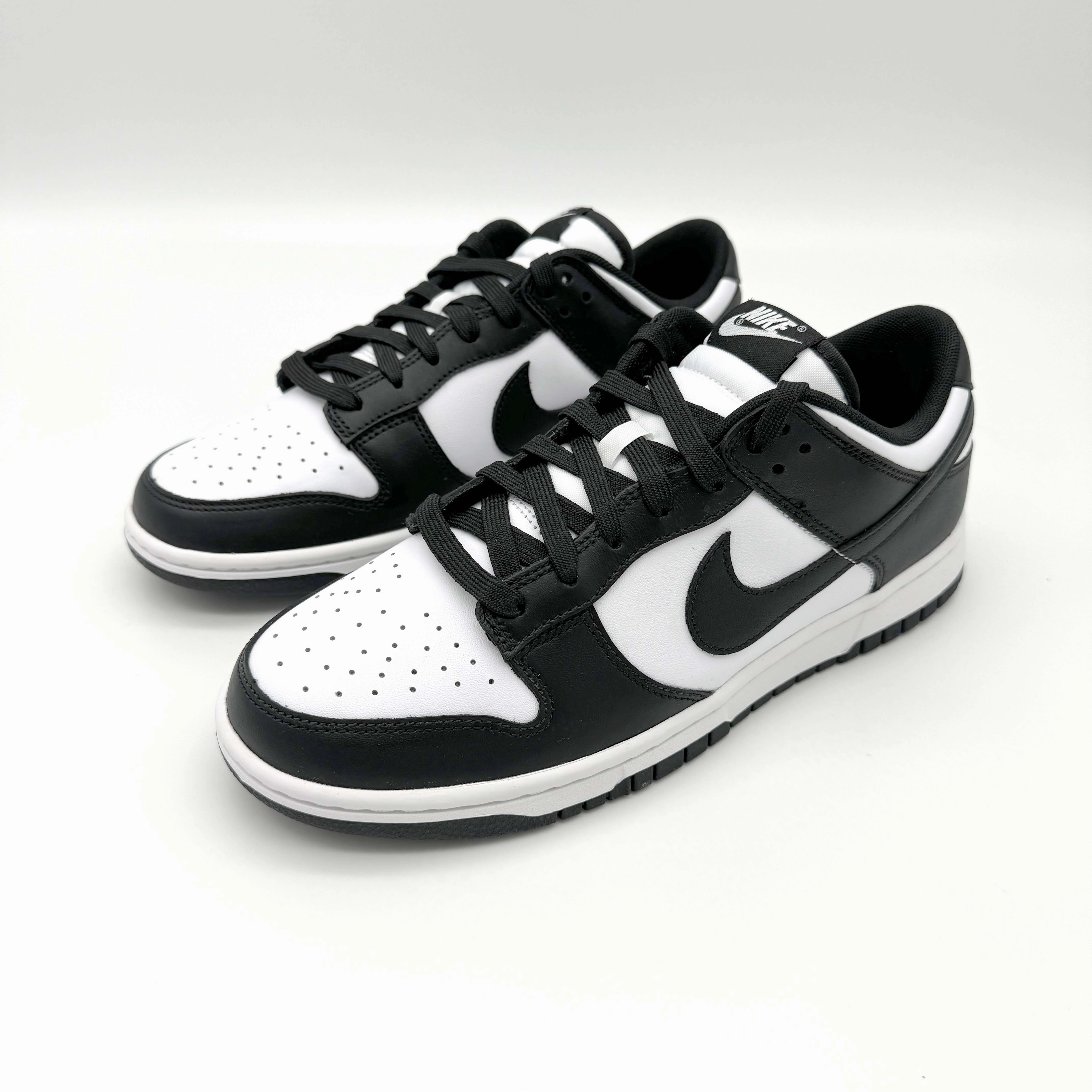 Lace Sneaker Nike Dunk Low Retro White Black Panda